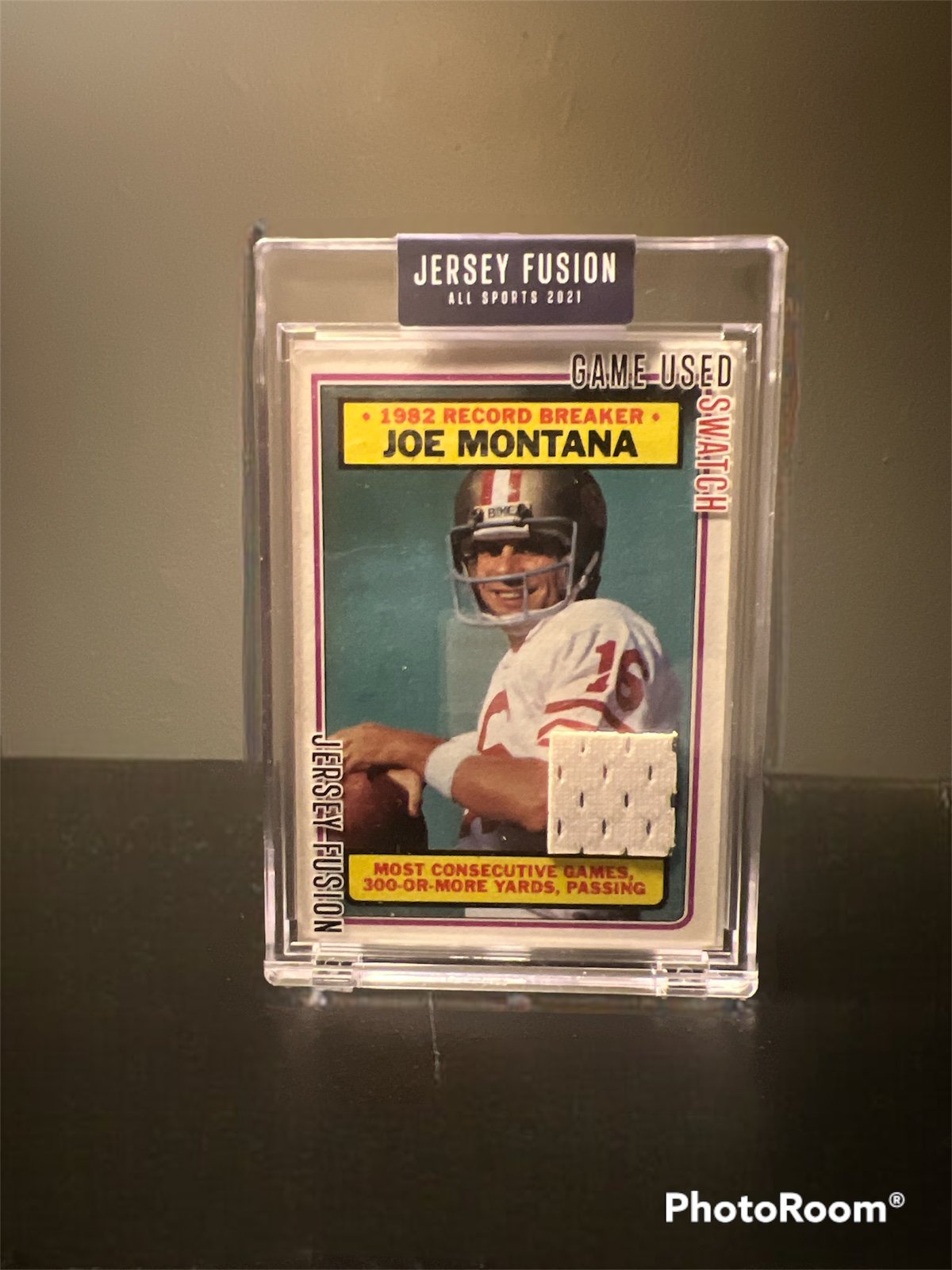Joe Montana 1982 card w/ game used jersey swatch
