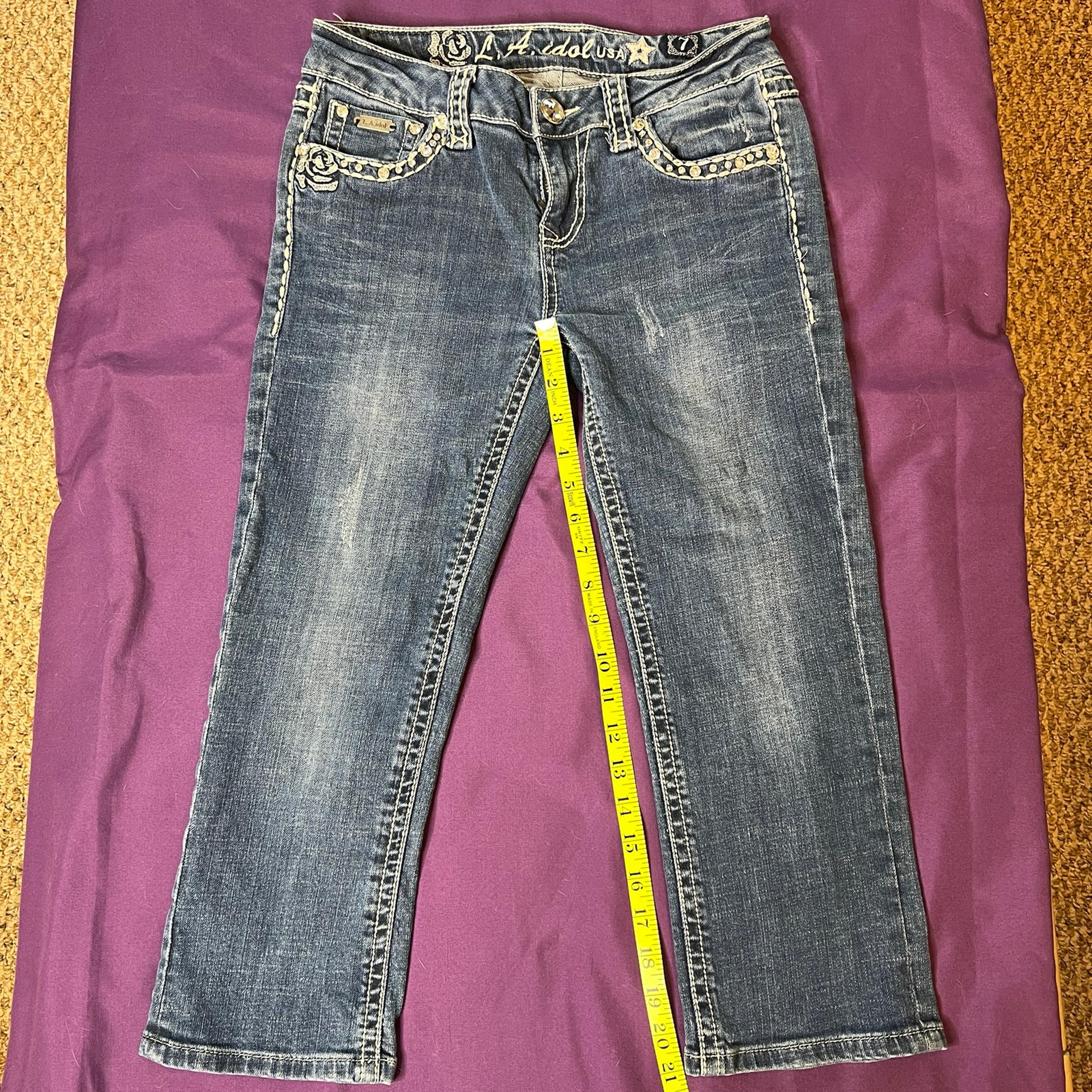 L.A. Idol Rhinestone Embellished Bling Capri Jeans - Women’s Size 7 NWOT