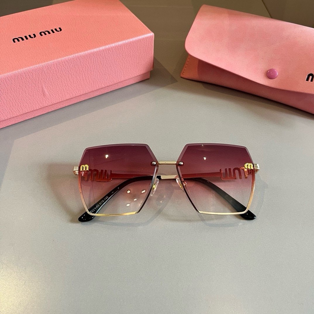 Sunglasses women