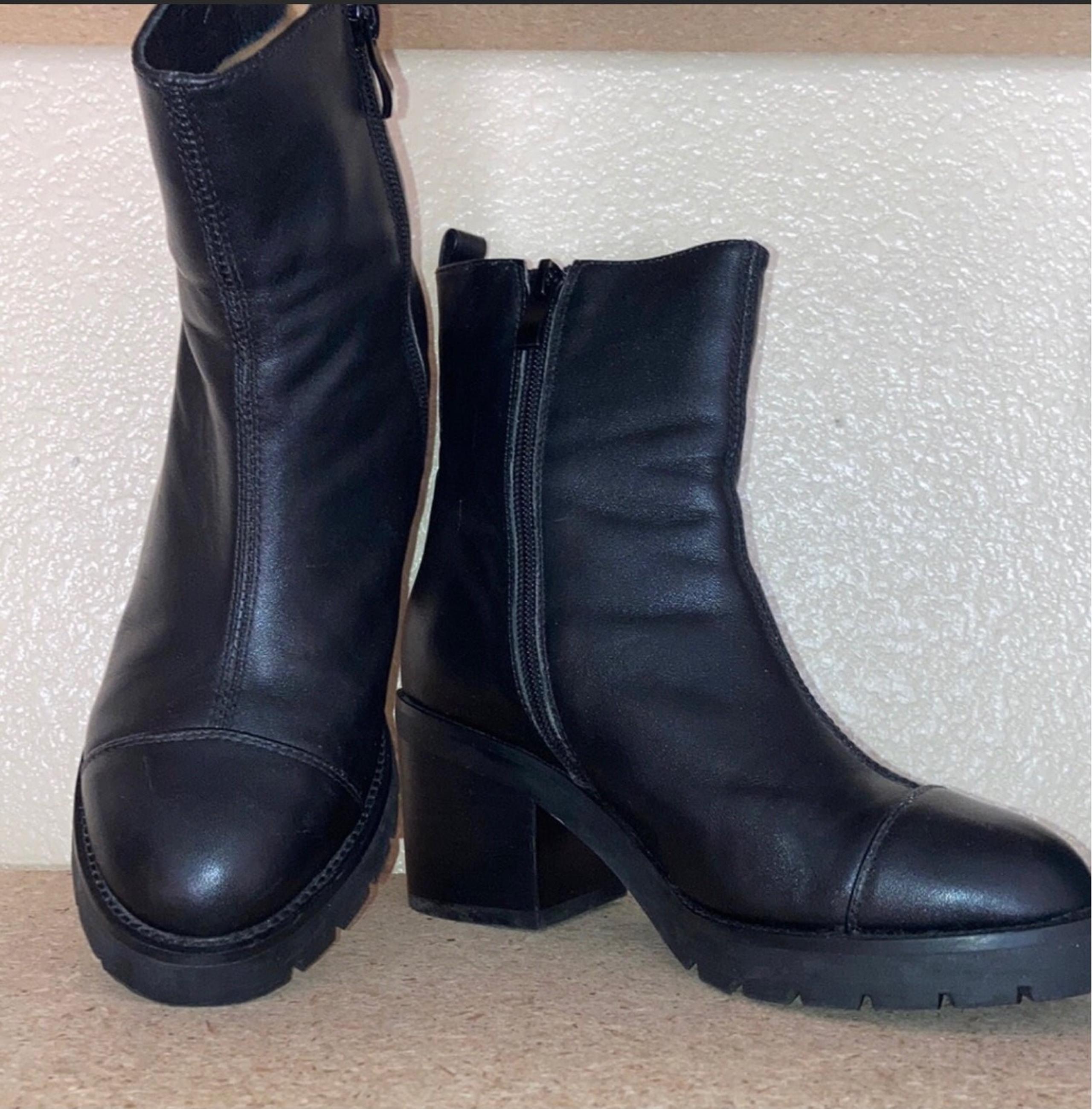 Women’s  Waterproof Leather Ankle Boots size 4.5