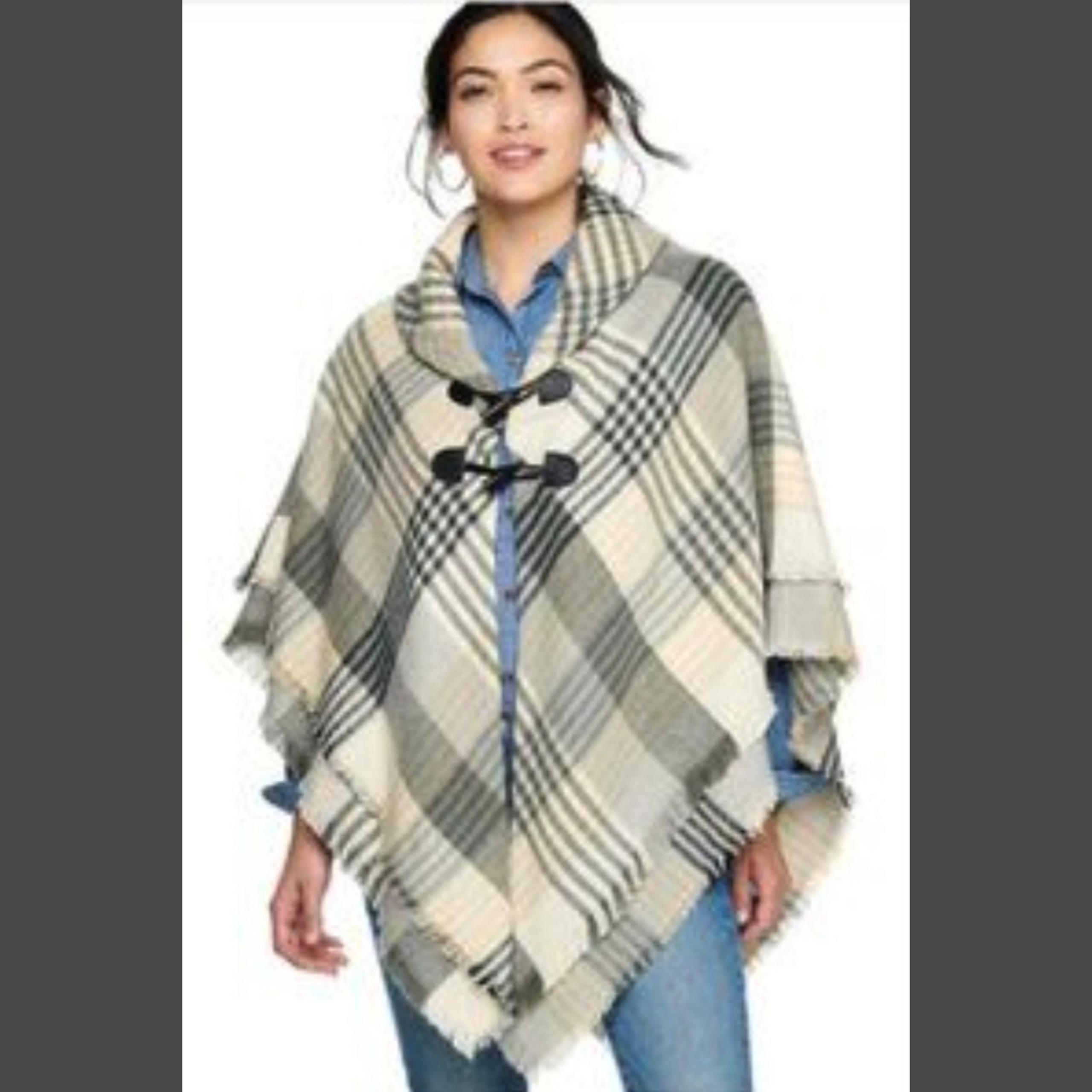Sonoma Women’s Cream / Gray Plaid Soft Fuzzy Poncho NWT One Size MSRP $68