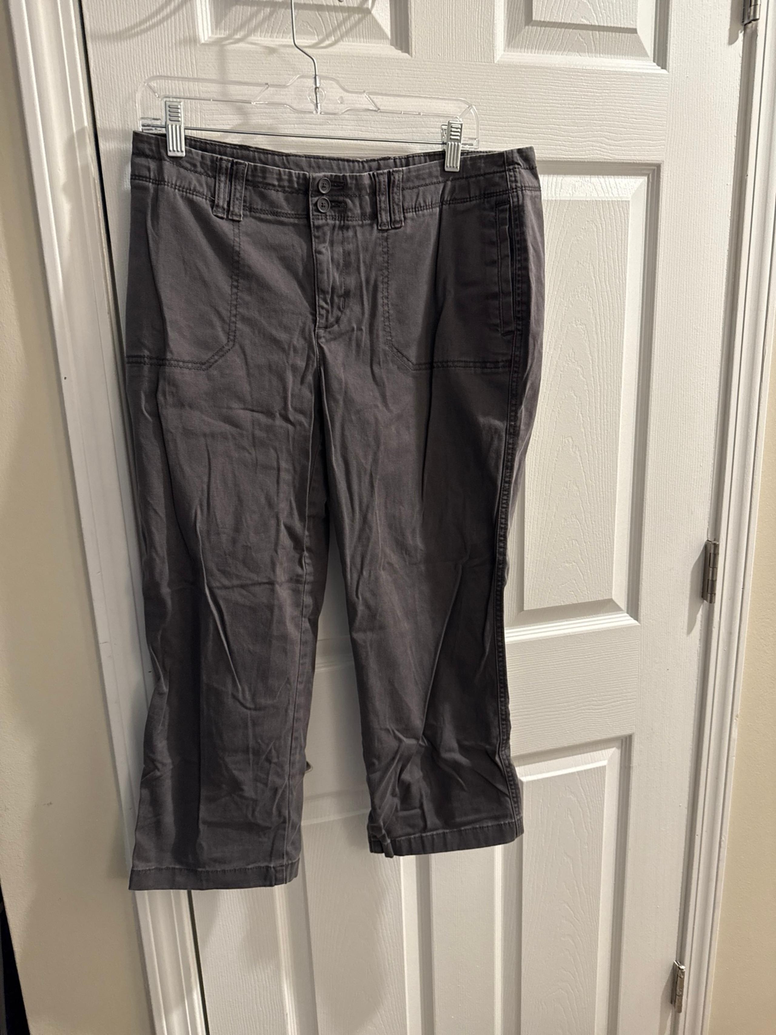 Maurices Women’s  Capris Pants size 12