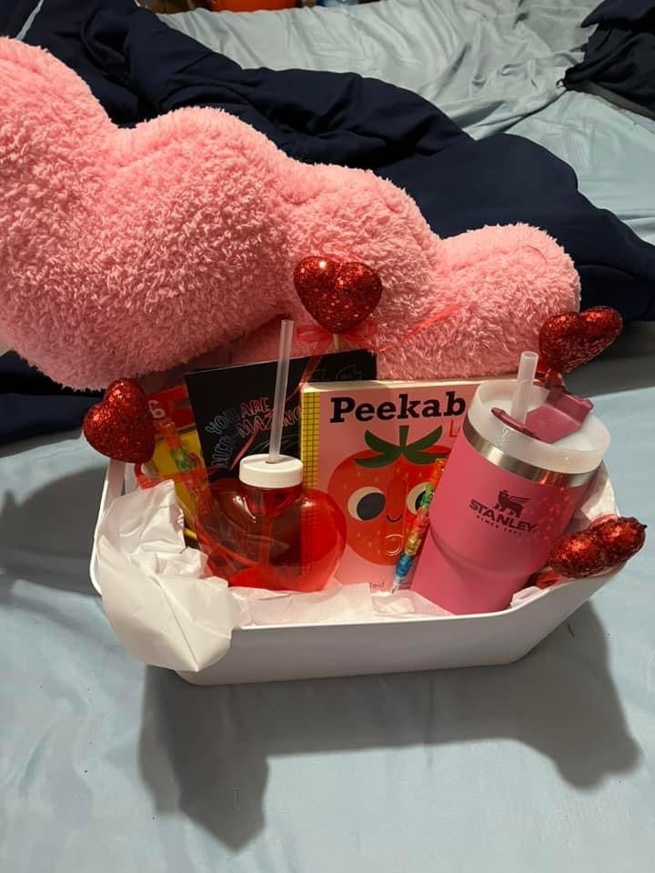 Valentines Basket (w/ stanley)
