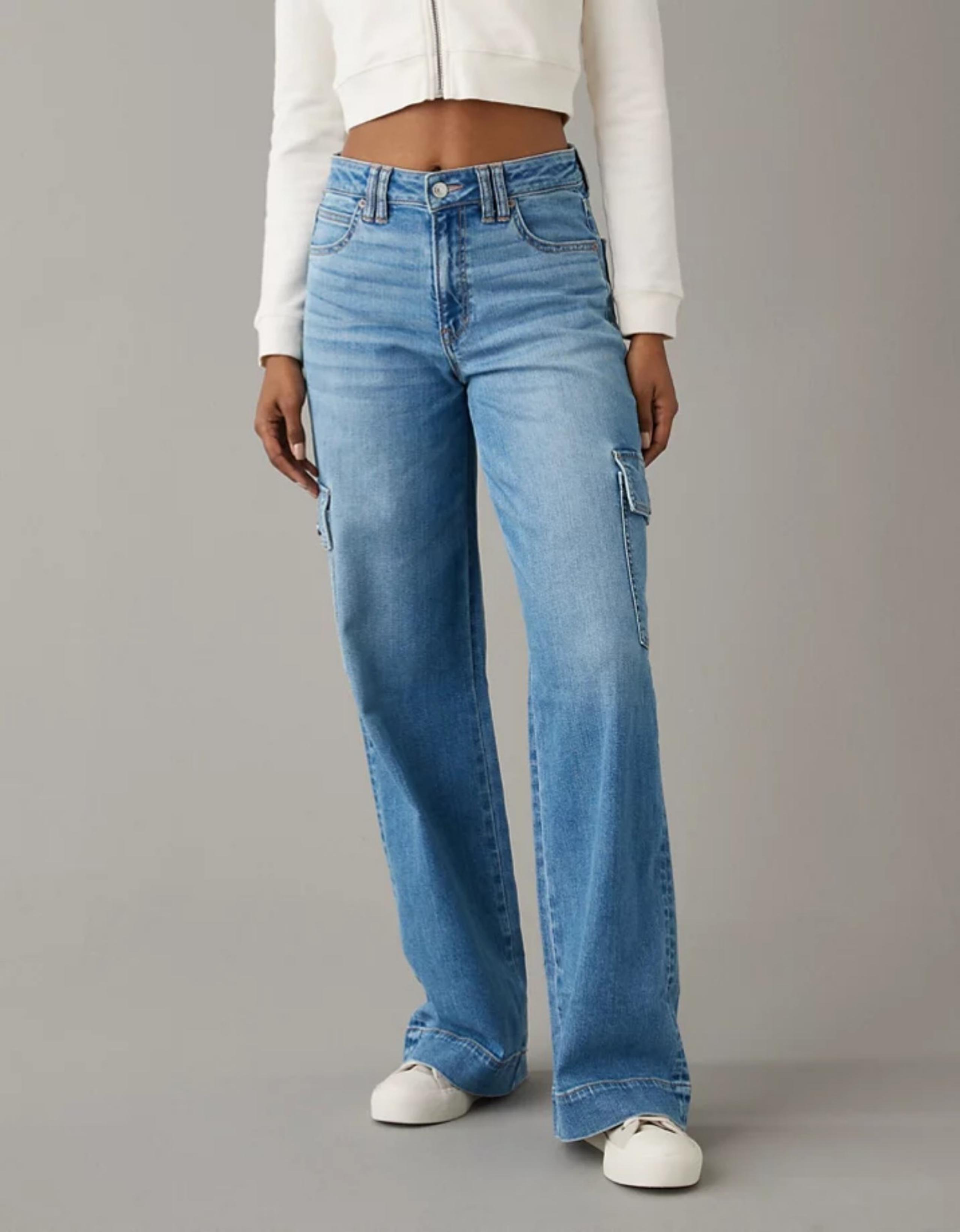 American Eagle Super High Rise Wide Baggy leg Cargo Jeans 0R