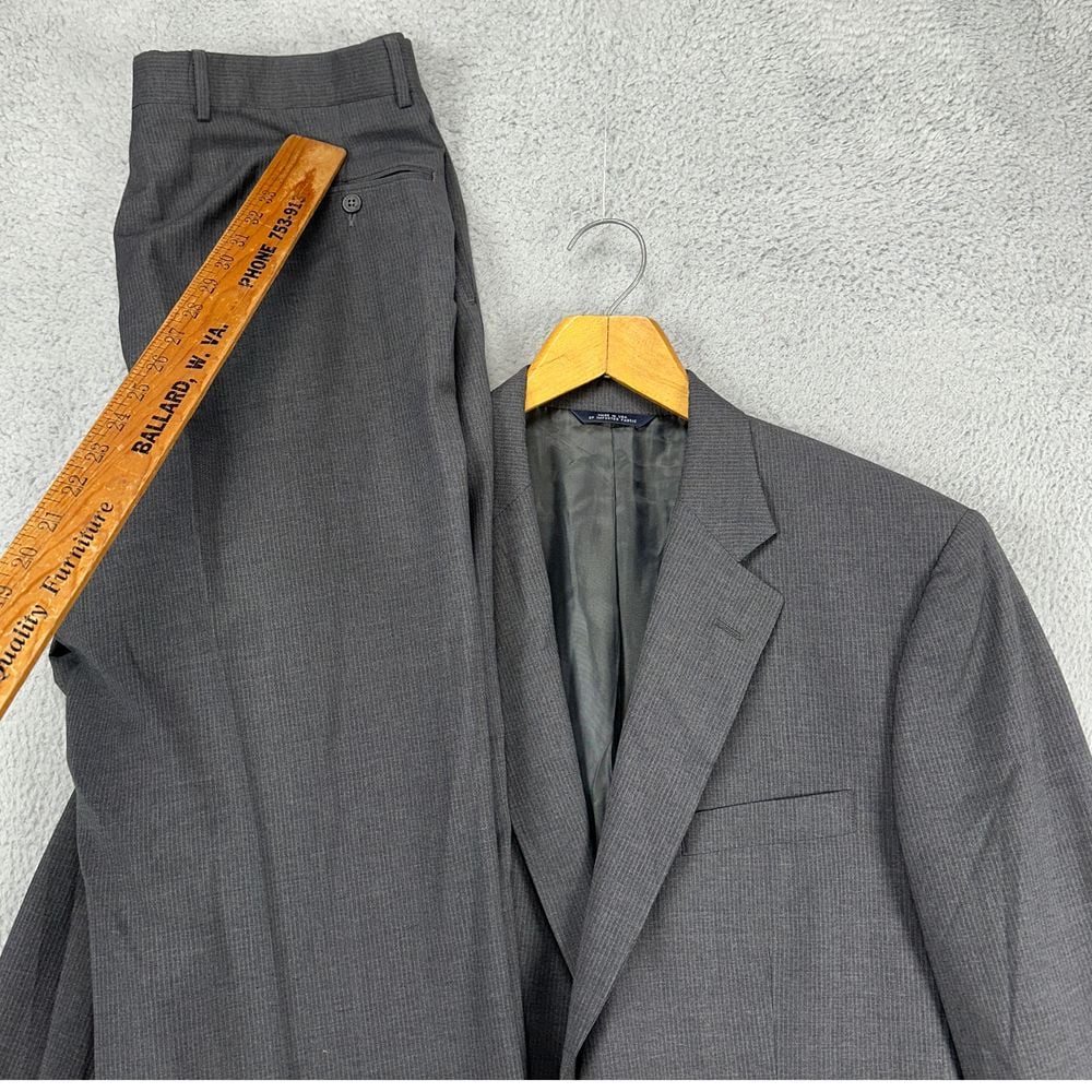 Brooks Brothers 2 Piece Suit Pants Mens 40L-33W Grey Pinstripe 100% Wool Pleated