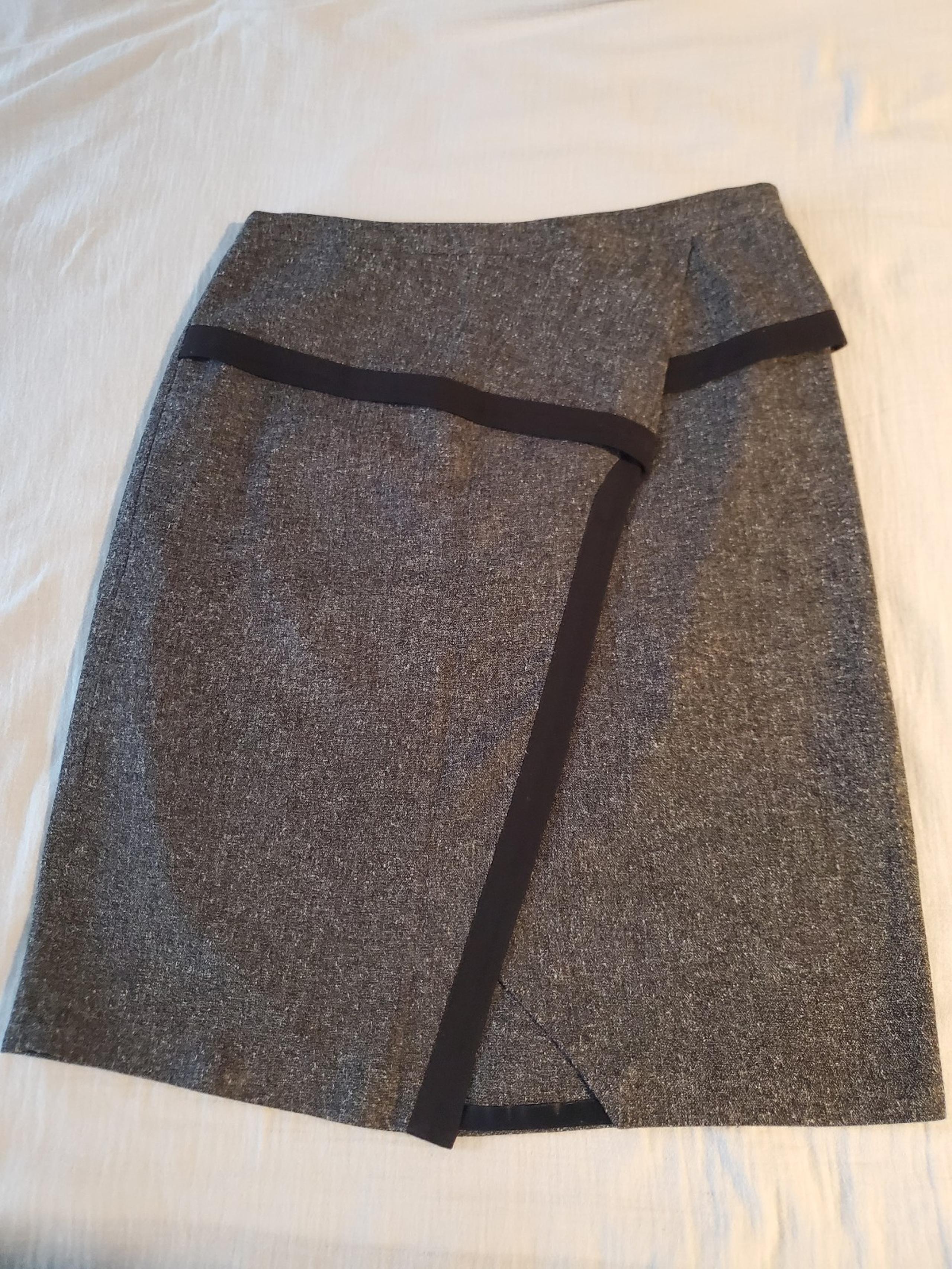 Women's pencil skirt.