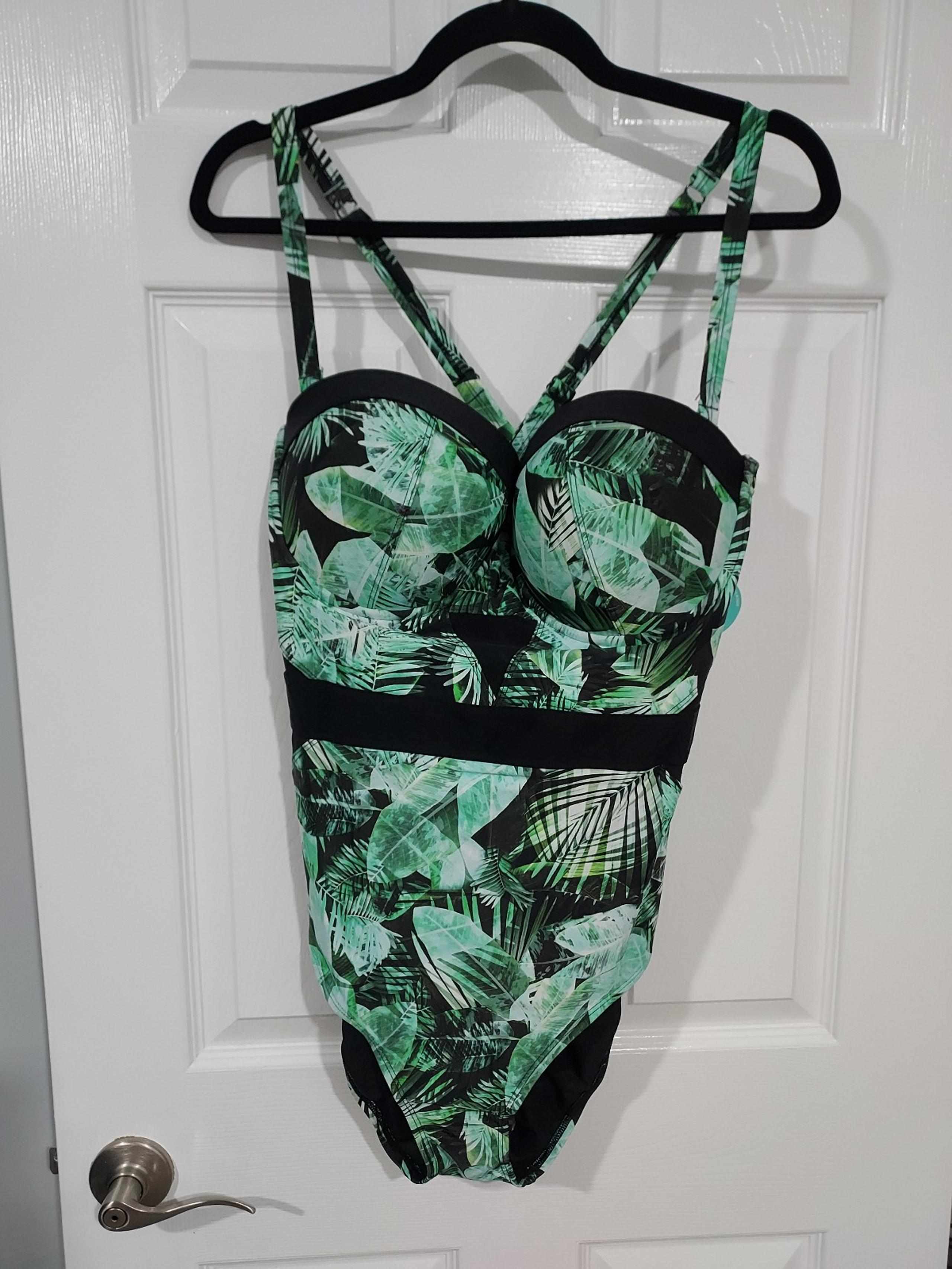 NWT Torrid 1 Piece Green Palm Print Cutout Swimsuit in Size 2