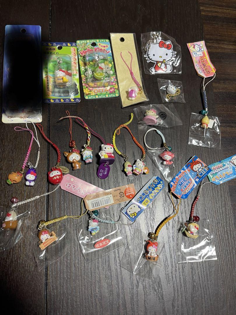 Hello Kitty mascot strap, 21-piece keychain set