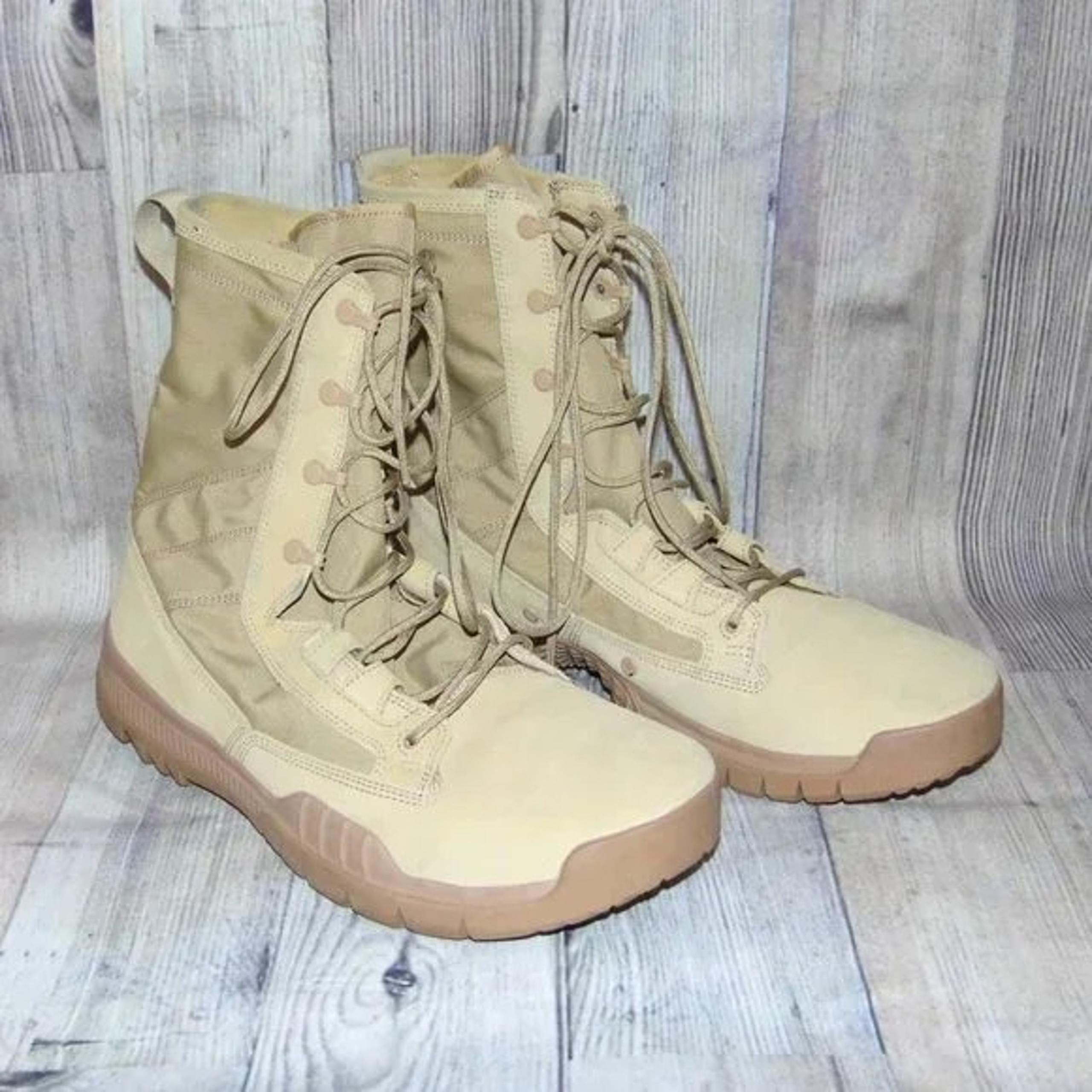 NIKE SFB Field 8" British Khaki Suede/Canvas Military Boots Mens Size 13