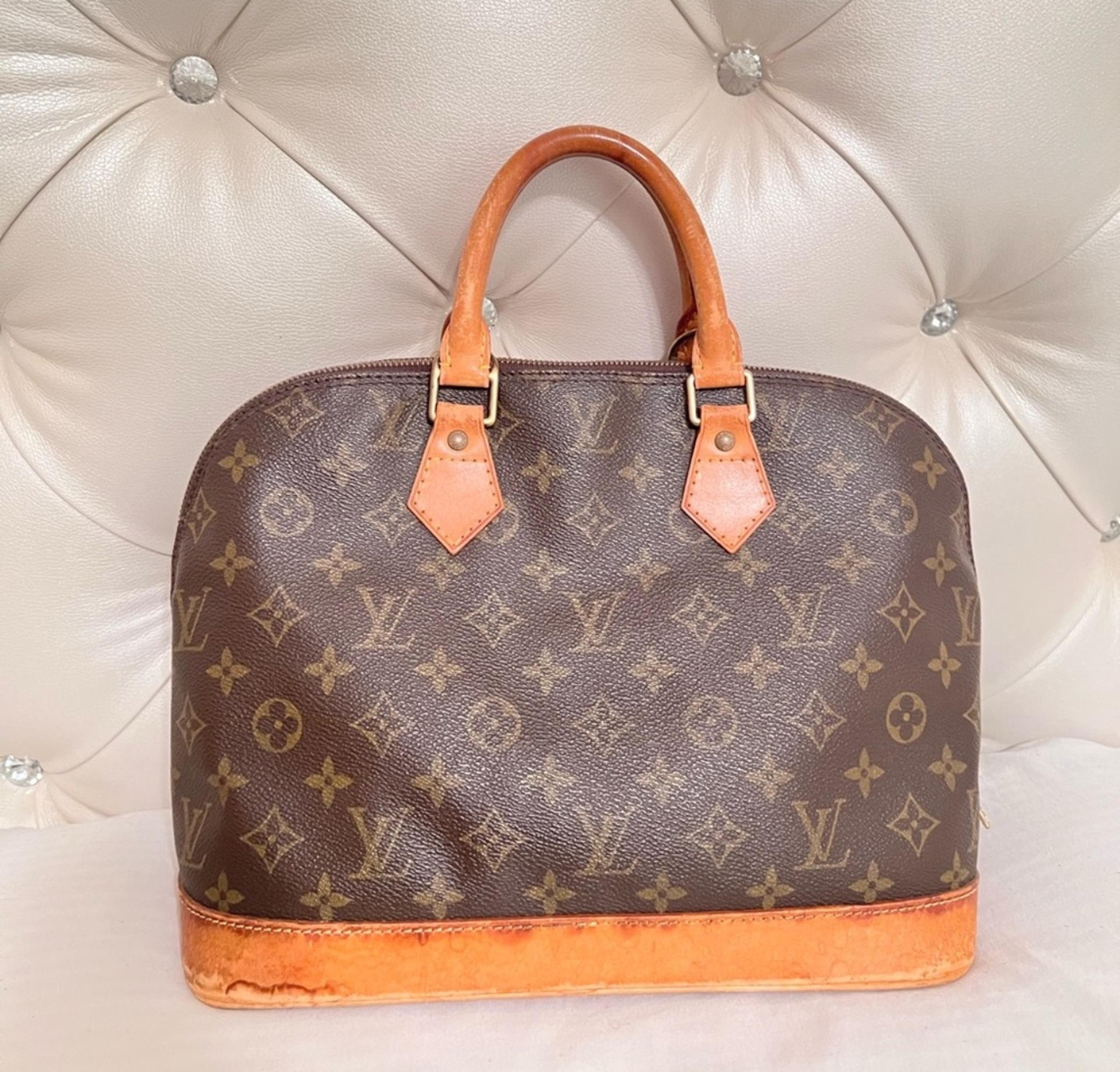 Preloved LOUIS VUITTON Monogram Alma Hand Bag M51130 LV in good used condition.