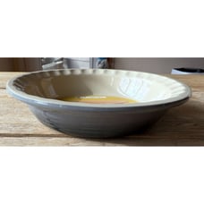 Le Creuset Stoneware Pie Dish 9 Dimpled Edges, Flint Gray NEW