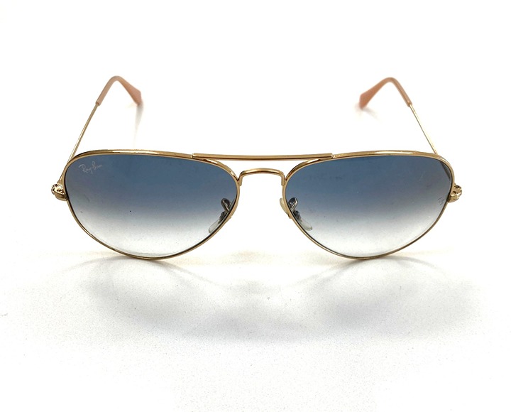 RAYBAN AVIATOR SUNGLASSES LIGHT BLUE GRADIENT LENS WITH GOLD FRAME