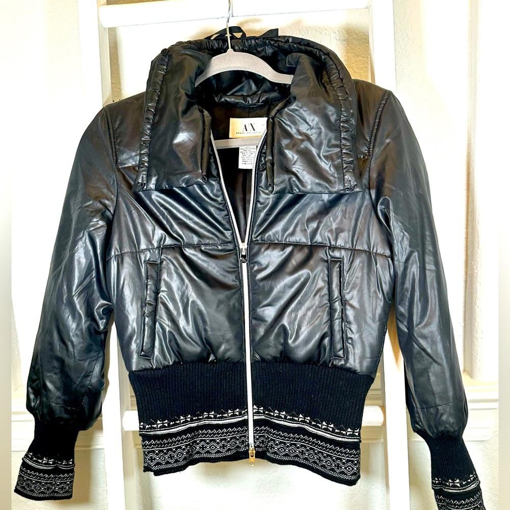 Armani Exchange Puffer Coat in Black - XS