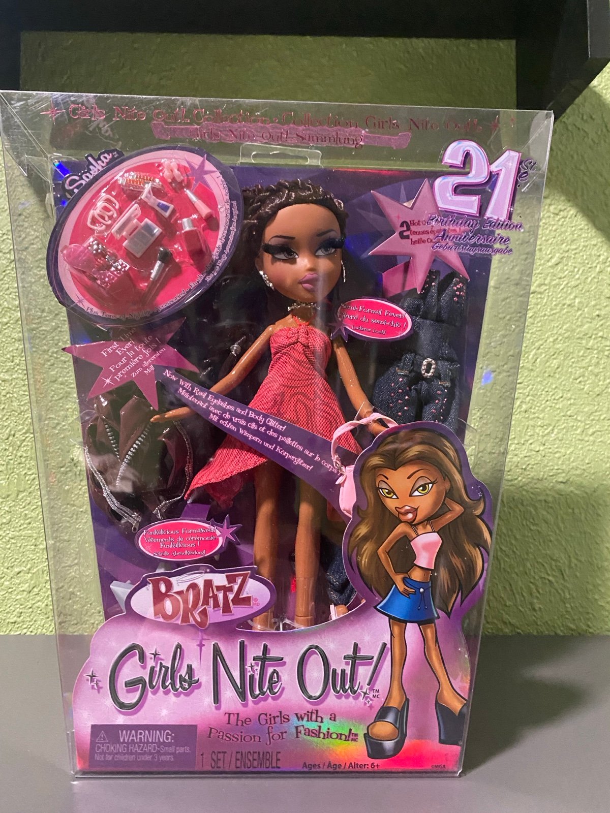 Bratz Girlz Nite Out 21st Anniversary Special Edition (Unopened)