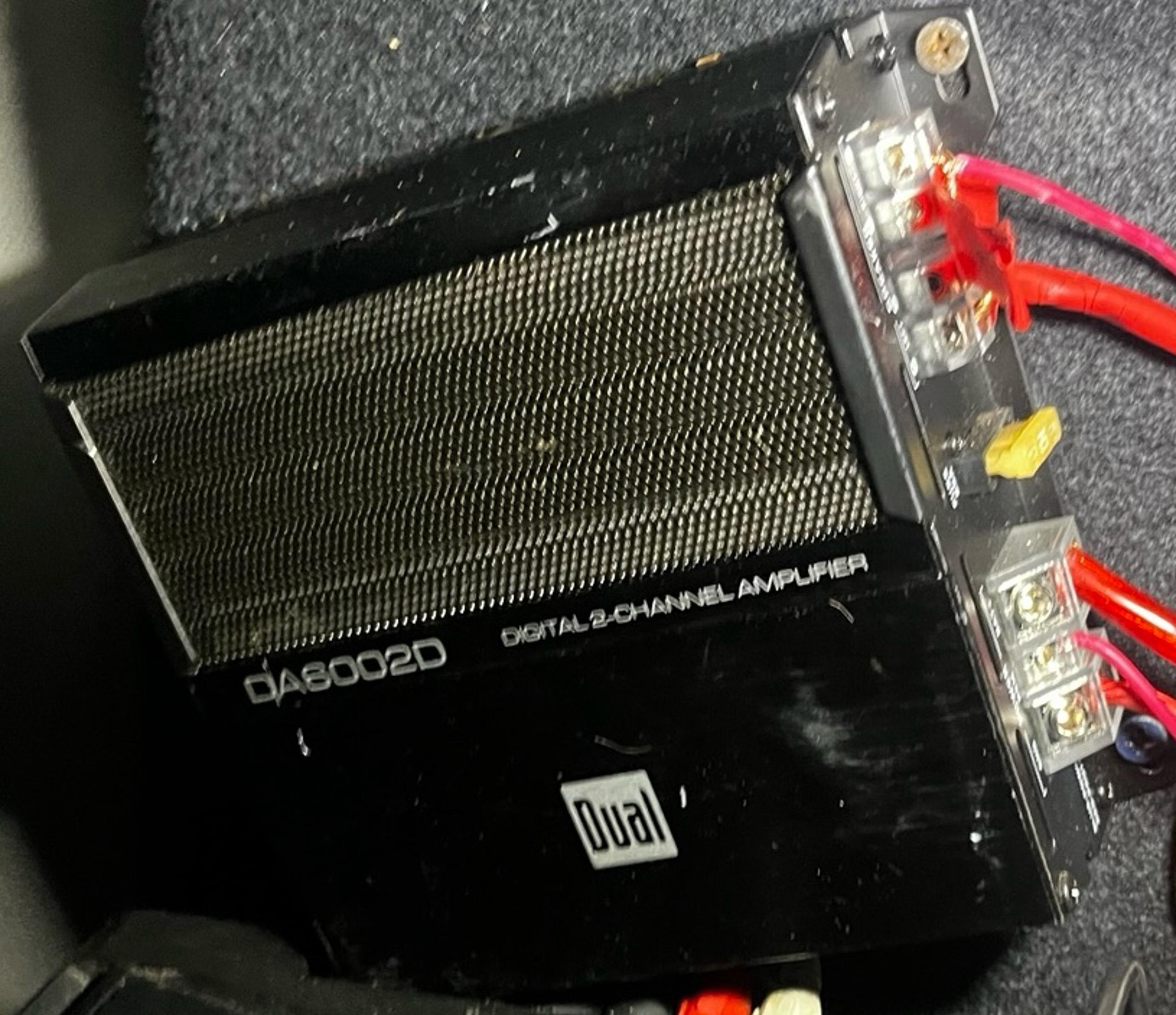 Dual DA6002D 2-Channel Amplifier.