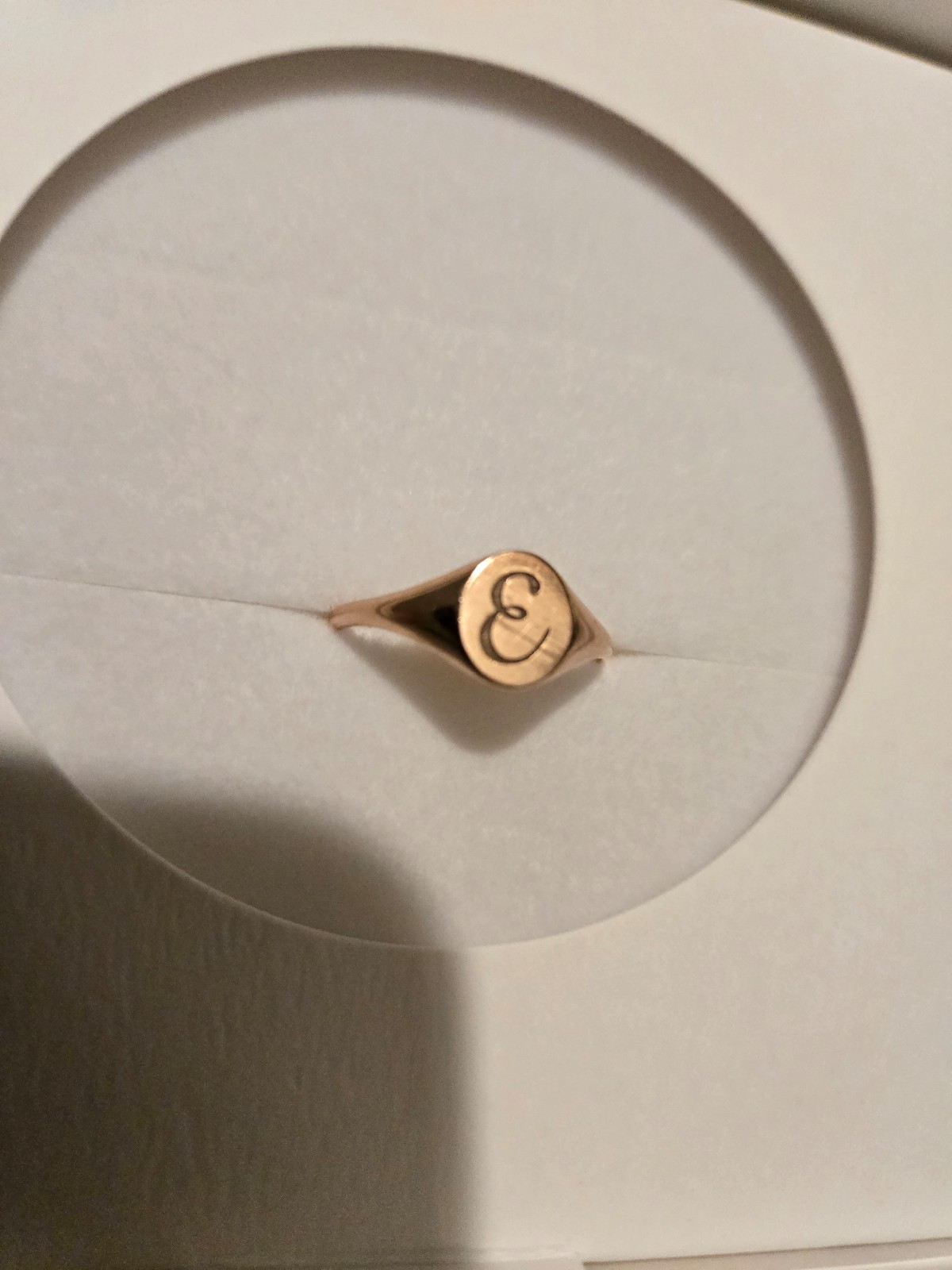 Babygold Petit Oval Signet Ring