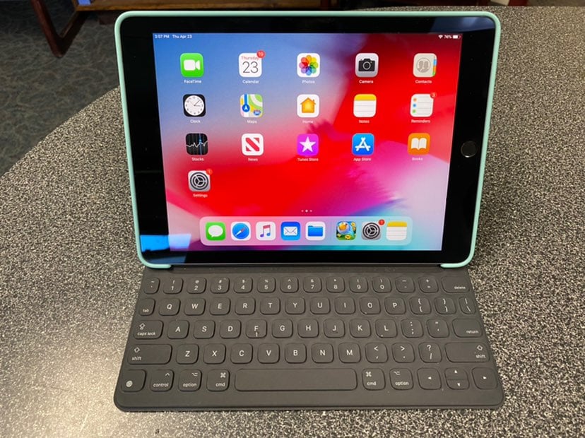 Apple smart keyboard 9.7in