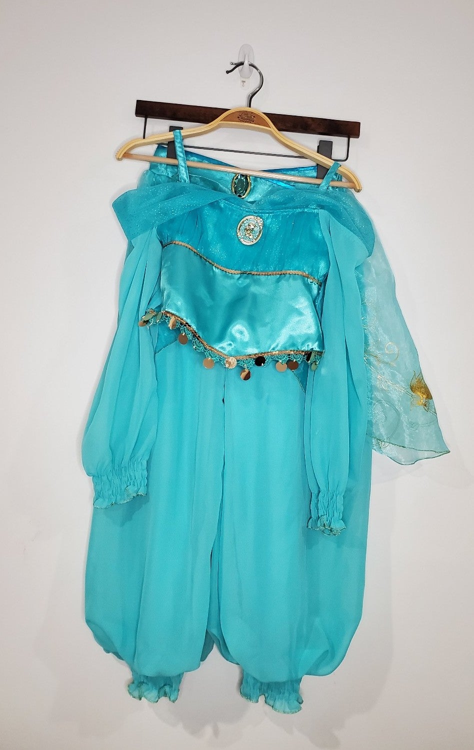 Disney Store Aladdin Princess Jasmine 2 piece Costume size 7/8