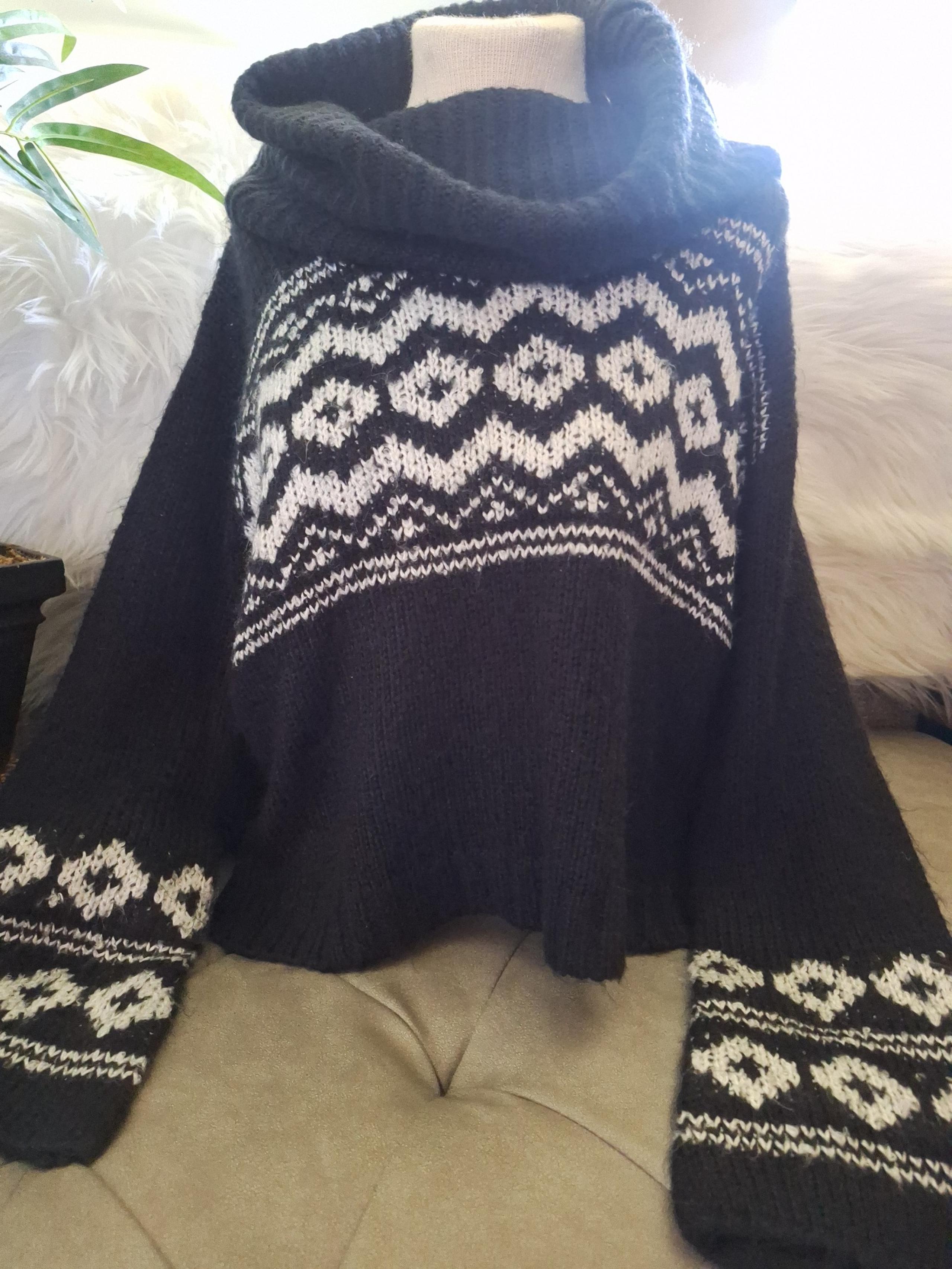 SWEATER SIZE XS - Pink Republic