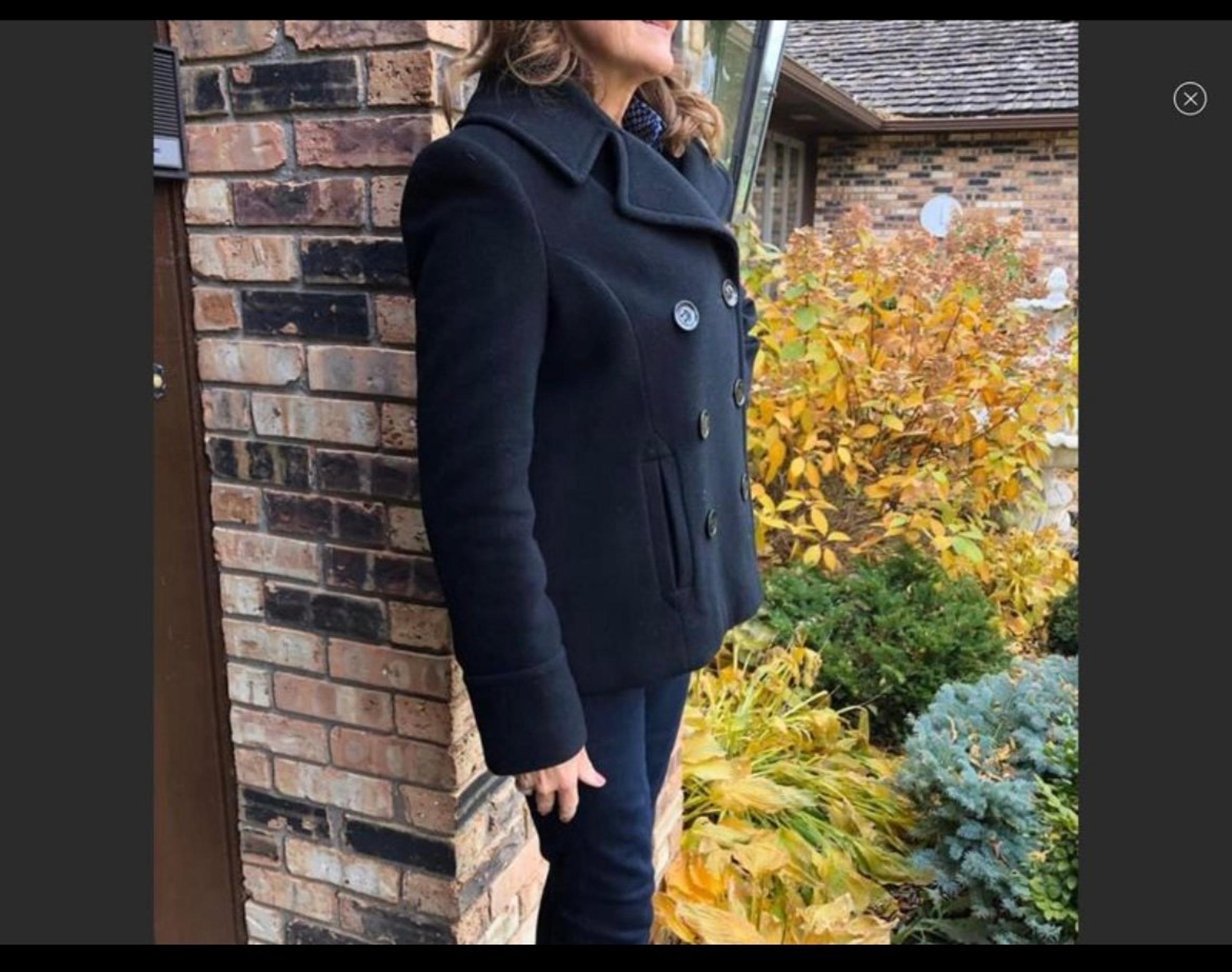 Tommy HIlfiger Navy Wool Womens pea coat jacket! Sz 10