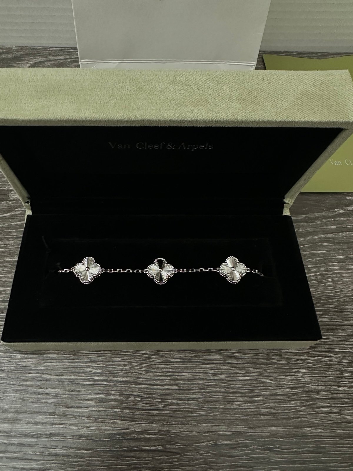 Bracelet