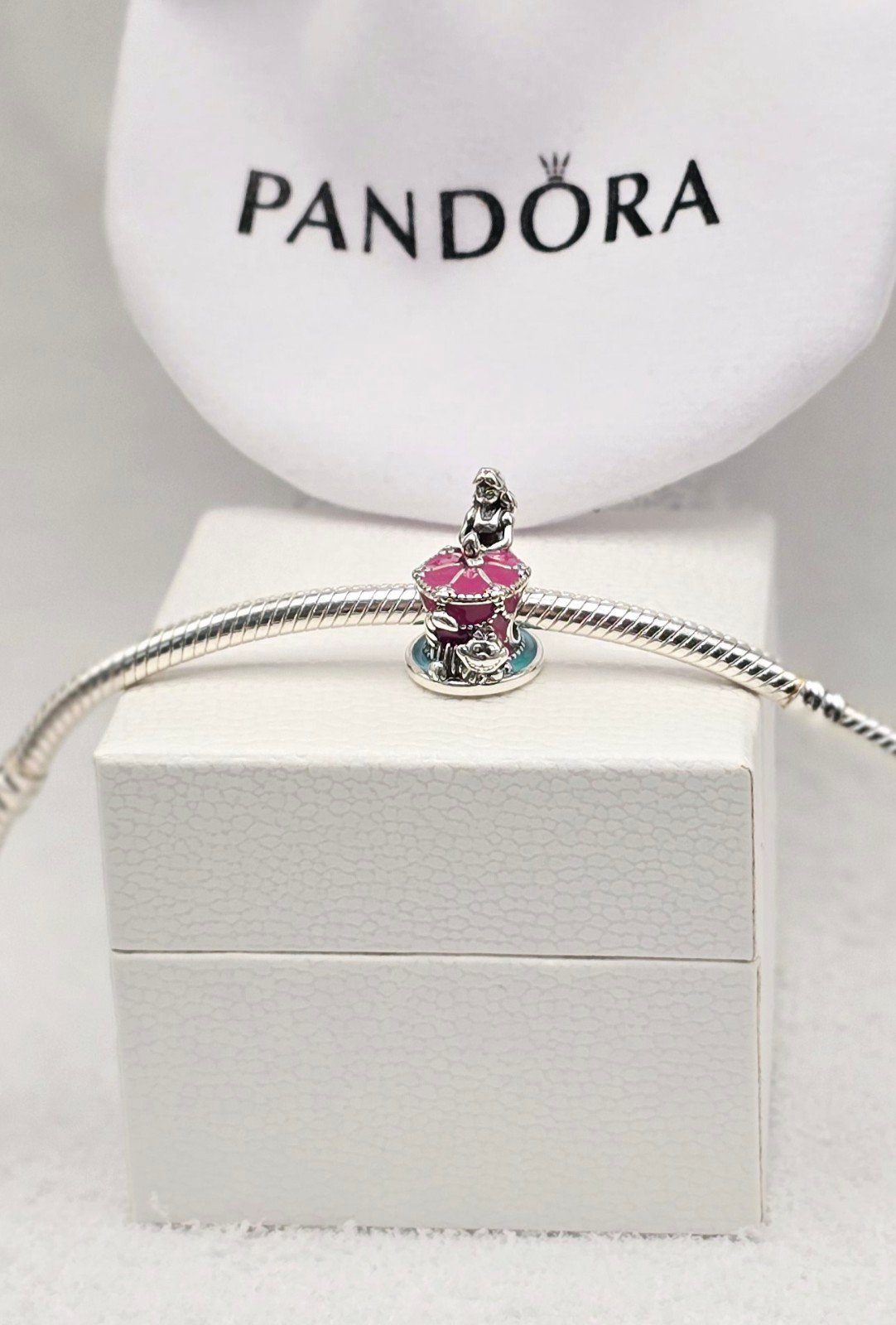 Pandora // Disney Parks // Alice in Wonderland // Cheshire Cat // Teacup Charm