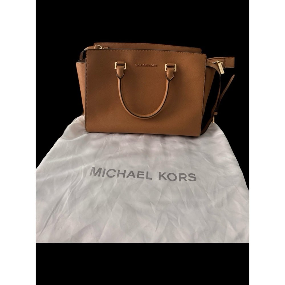Michael Kors Medium Selma Satchel Shoulder Bag - Saffiano Leather - Tan Brown