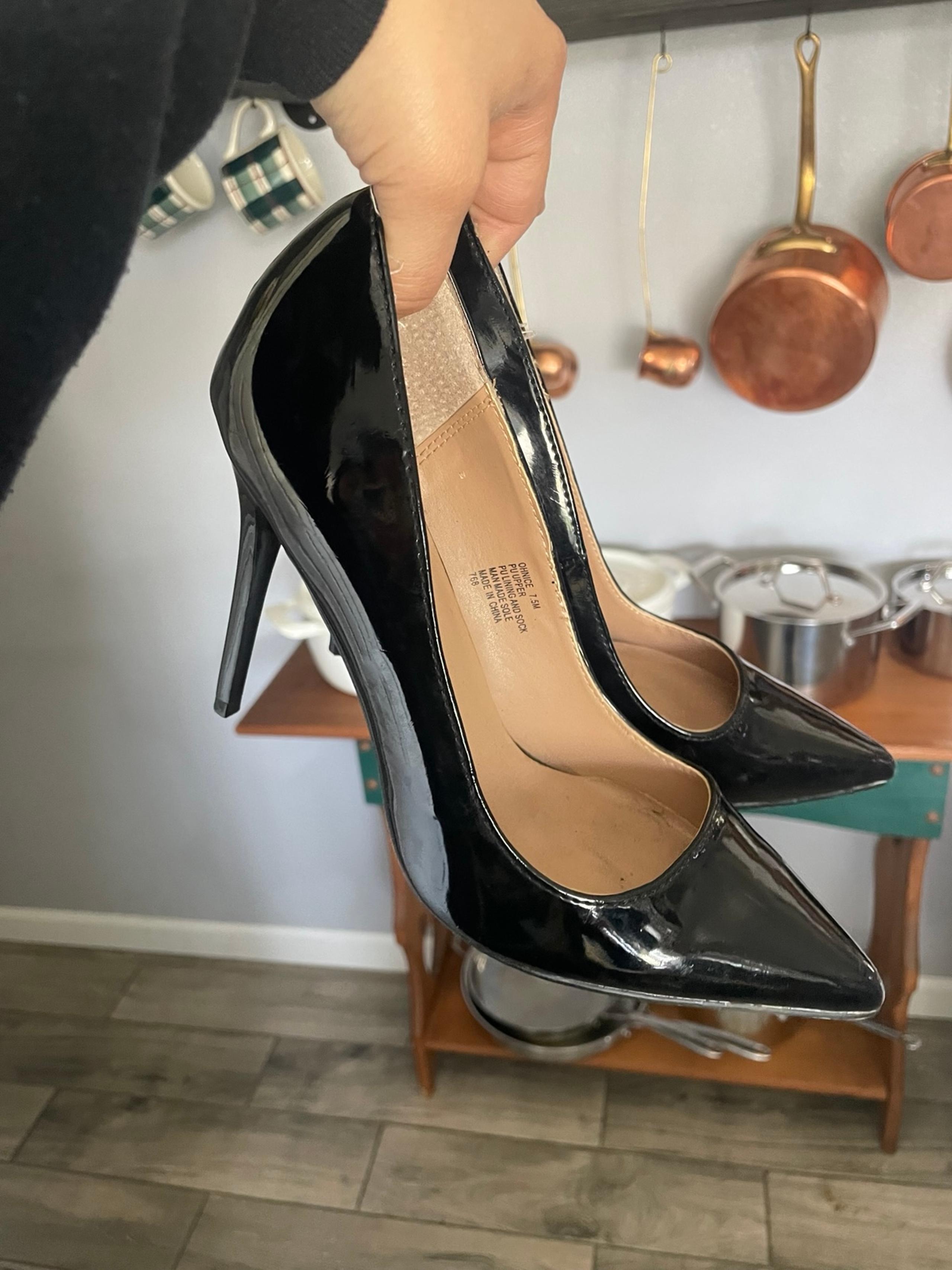 Madden girl pumps