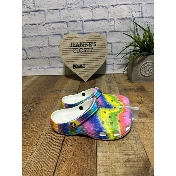 Crocs Classic Spray Dye Clog Shoe Unisex Size M8/W10 New with tags There is a n
