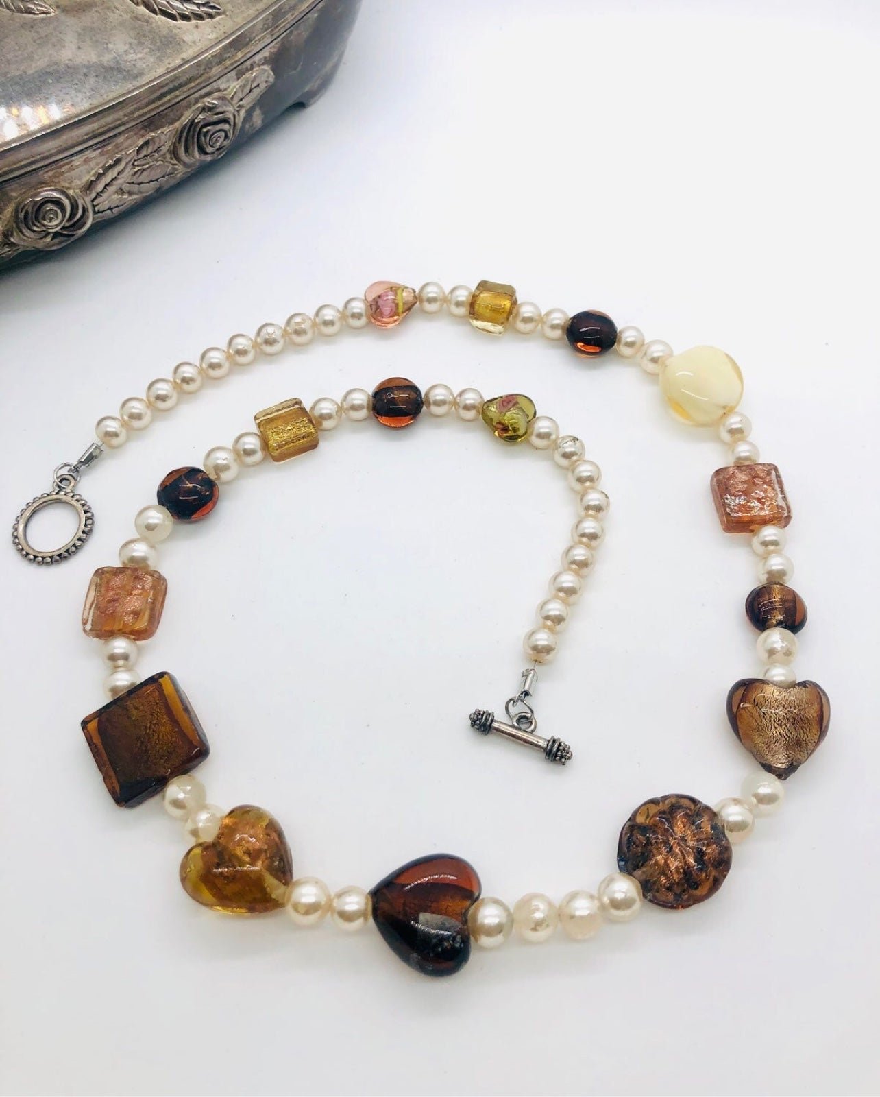Vintage Pearl Art Glass Necklace
