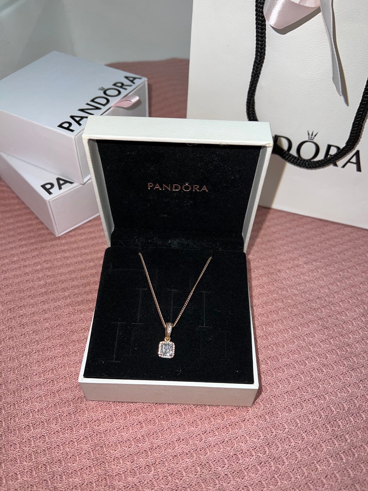 Pandora rose necklace