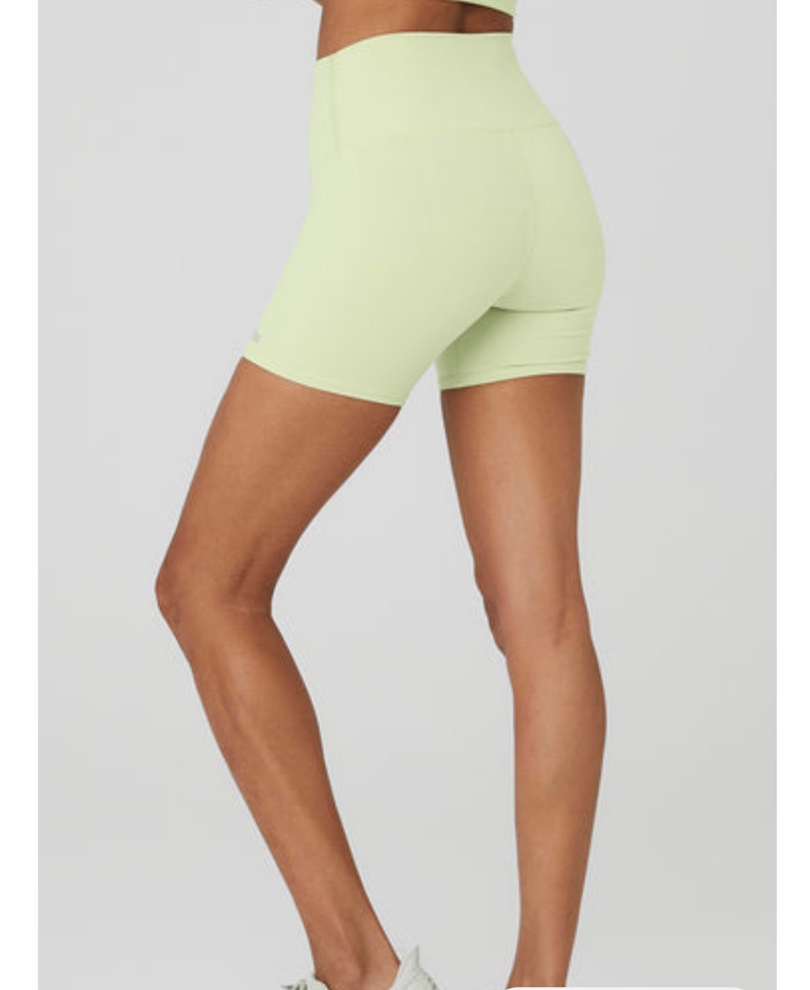 Alo Yoga airbrush shorts outlet iced green tea