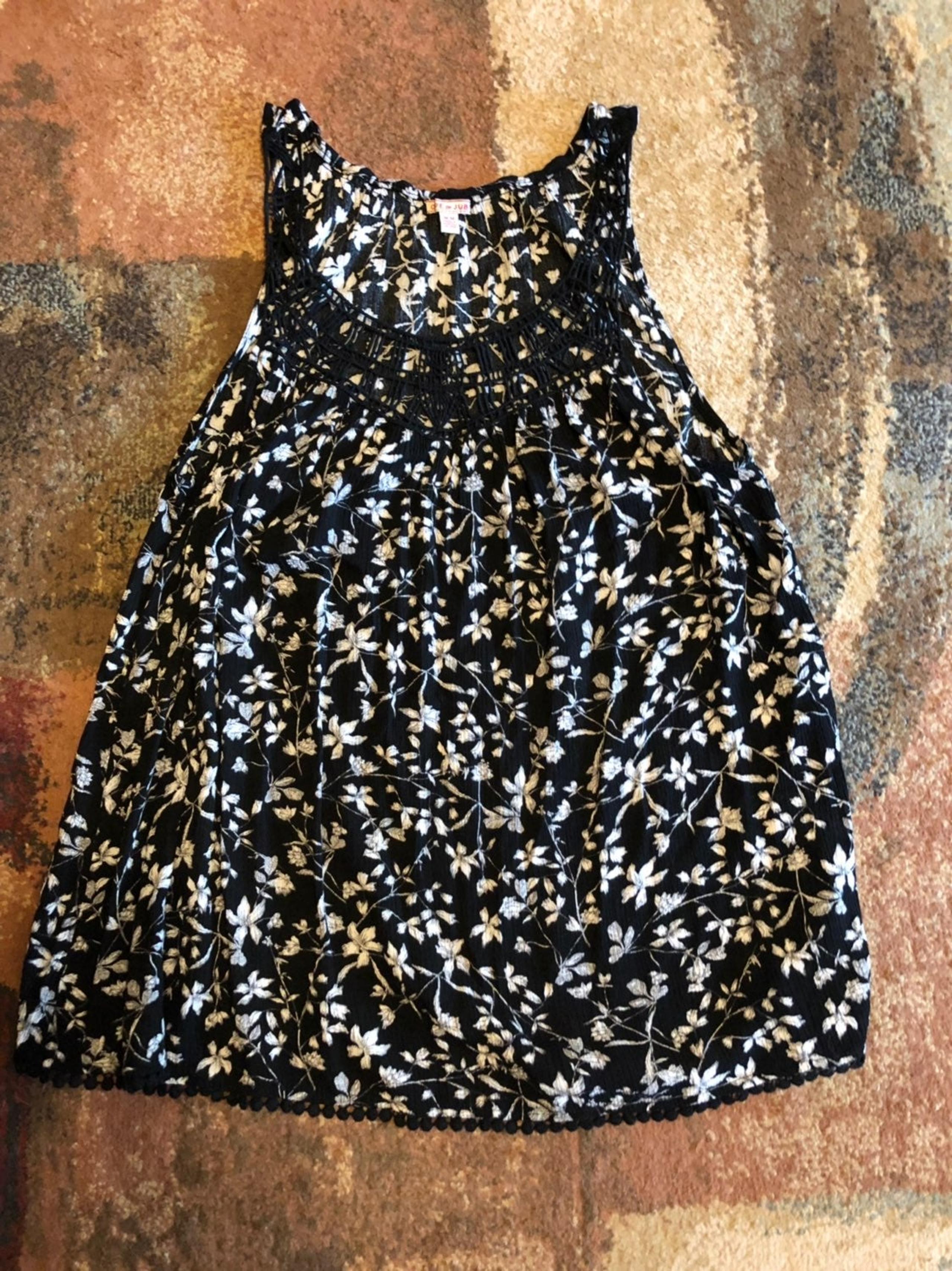 Aeropostale Cape Juby Black Floral Tank top medium