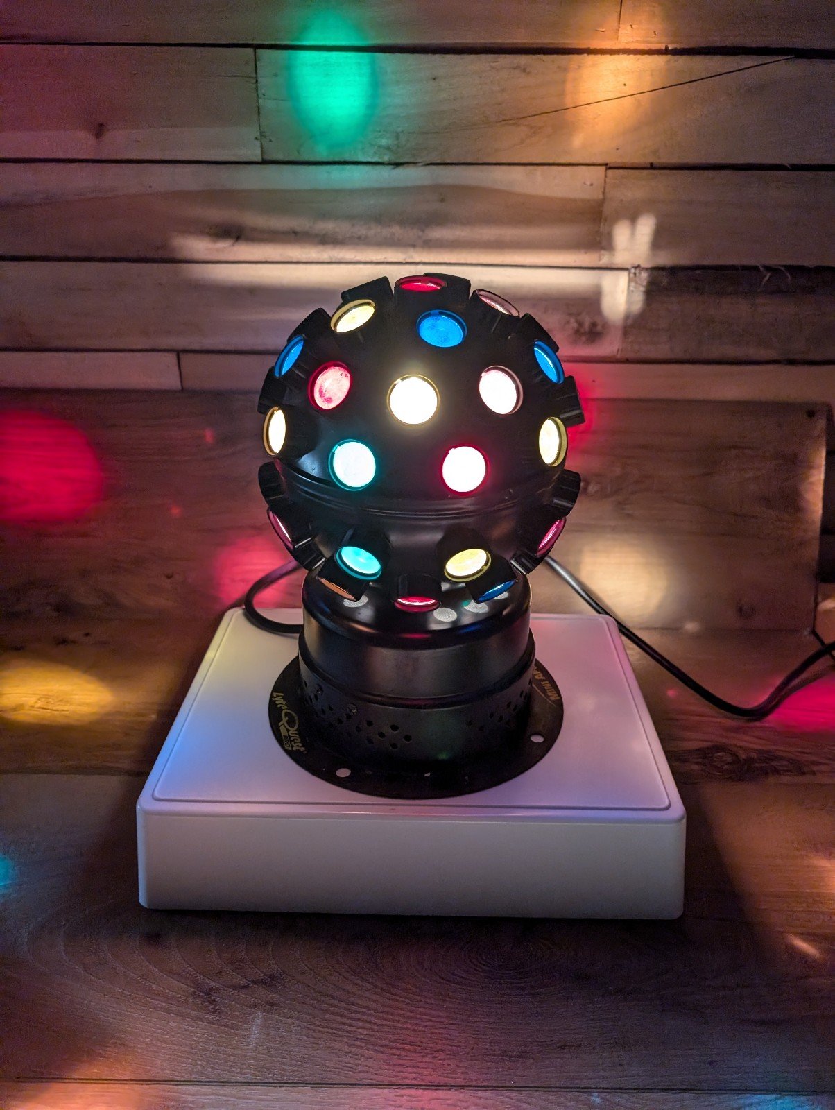 Rare Lyte Quest Pro LQ-110 Mini Apollo 360 Degree Rotating Multi Color DJ light