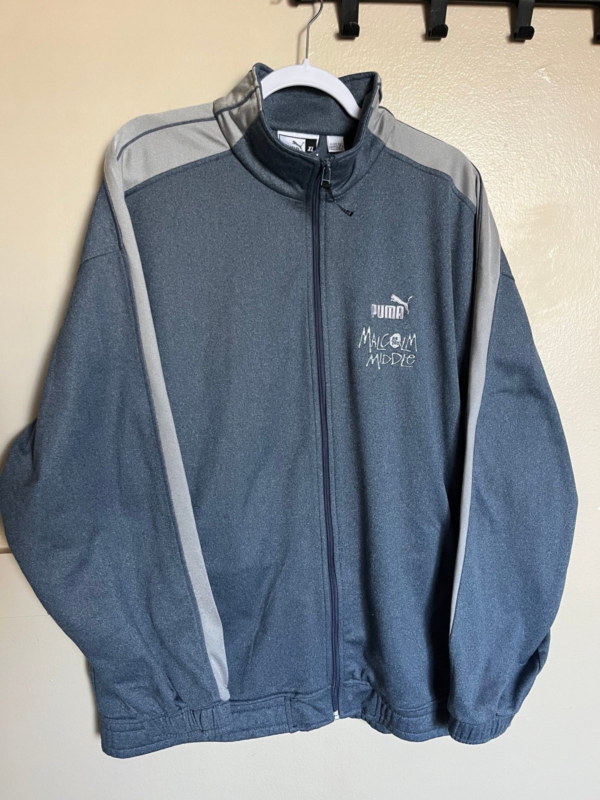 Vintage Malcolm in the Middle Cast & Crew Puma Track Jacket Size XL