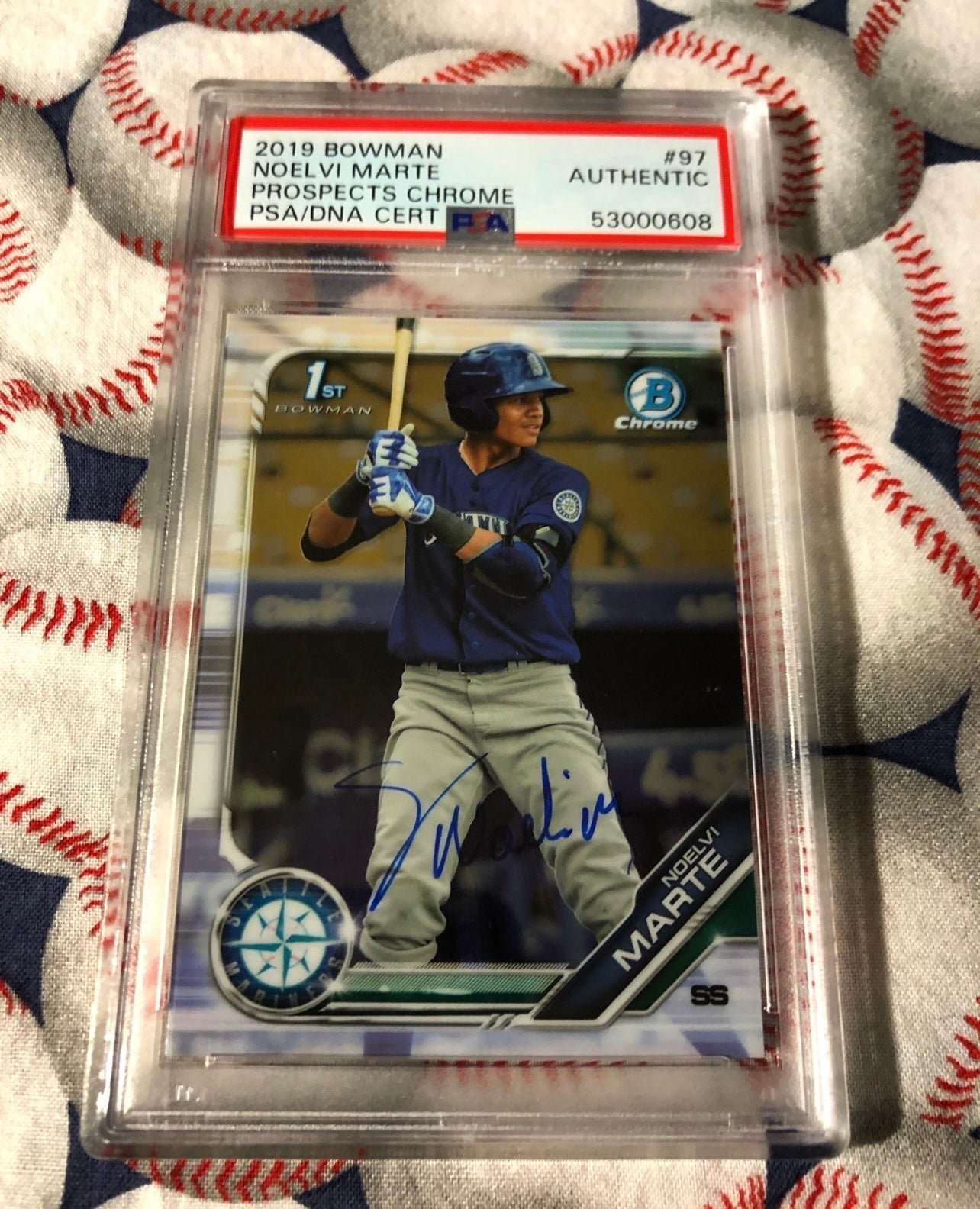 Noelvi Marte Rookie Chrome Card Autograph