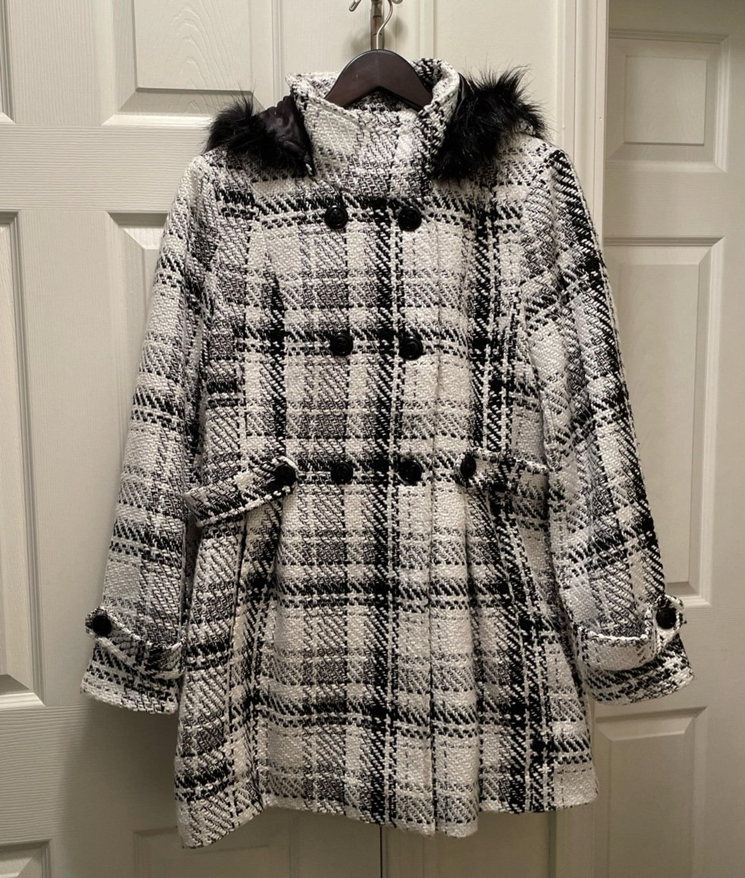 Women’s XL Black & White Peacoat