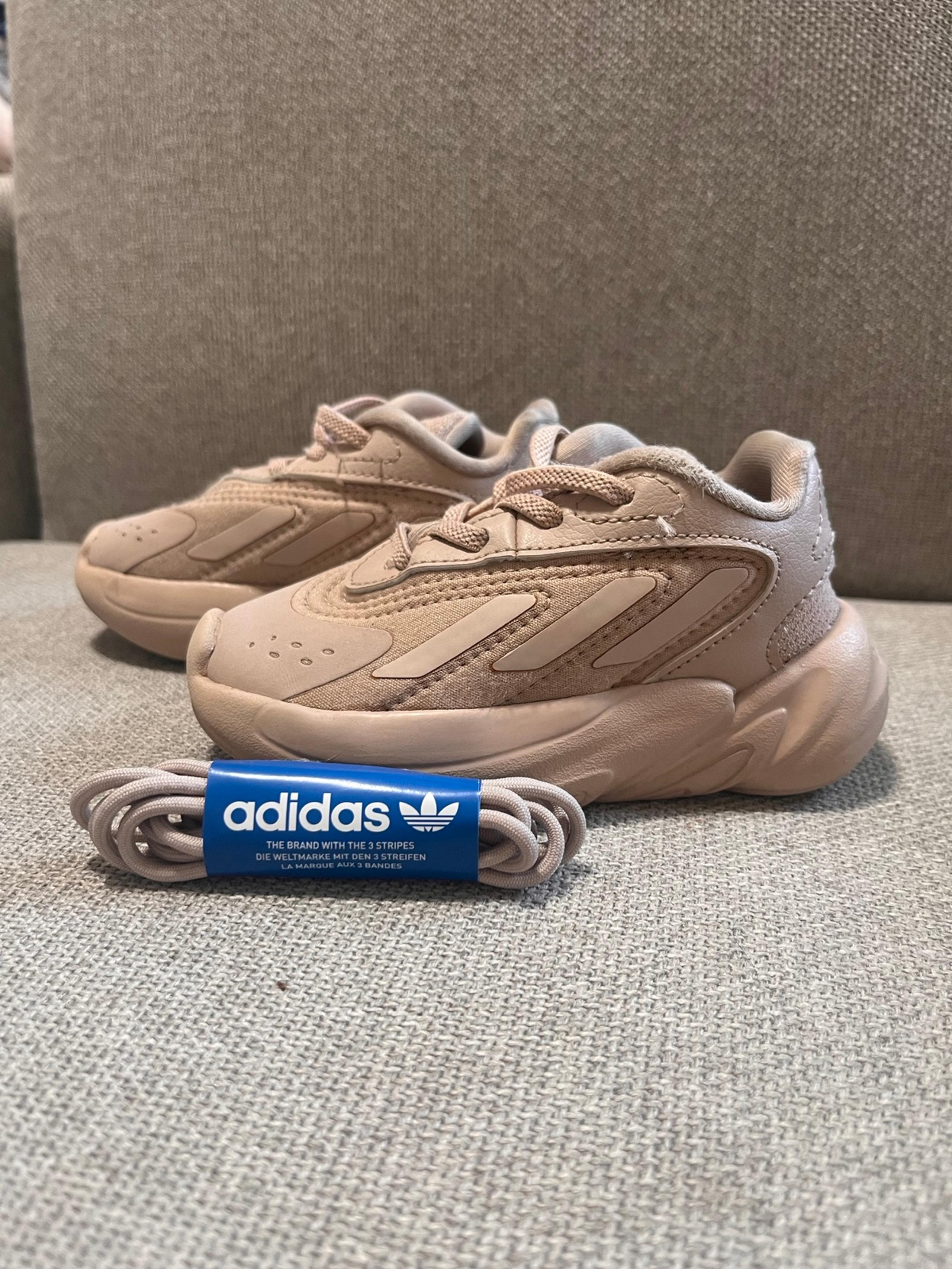 Addidas sneakers