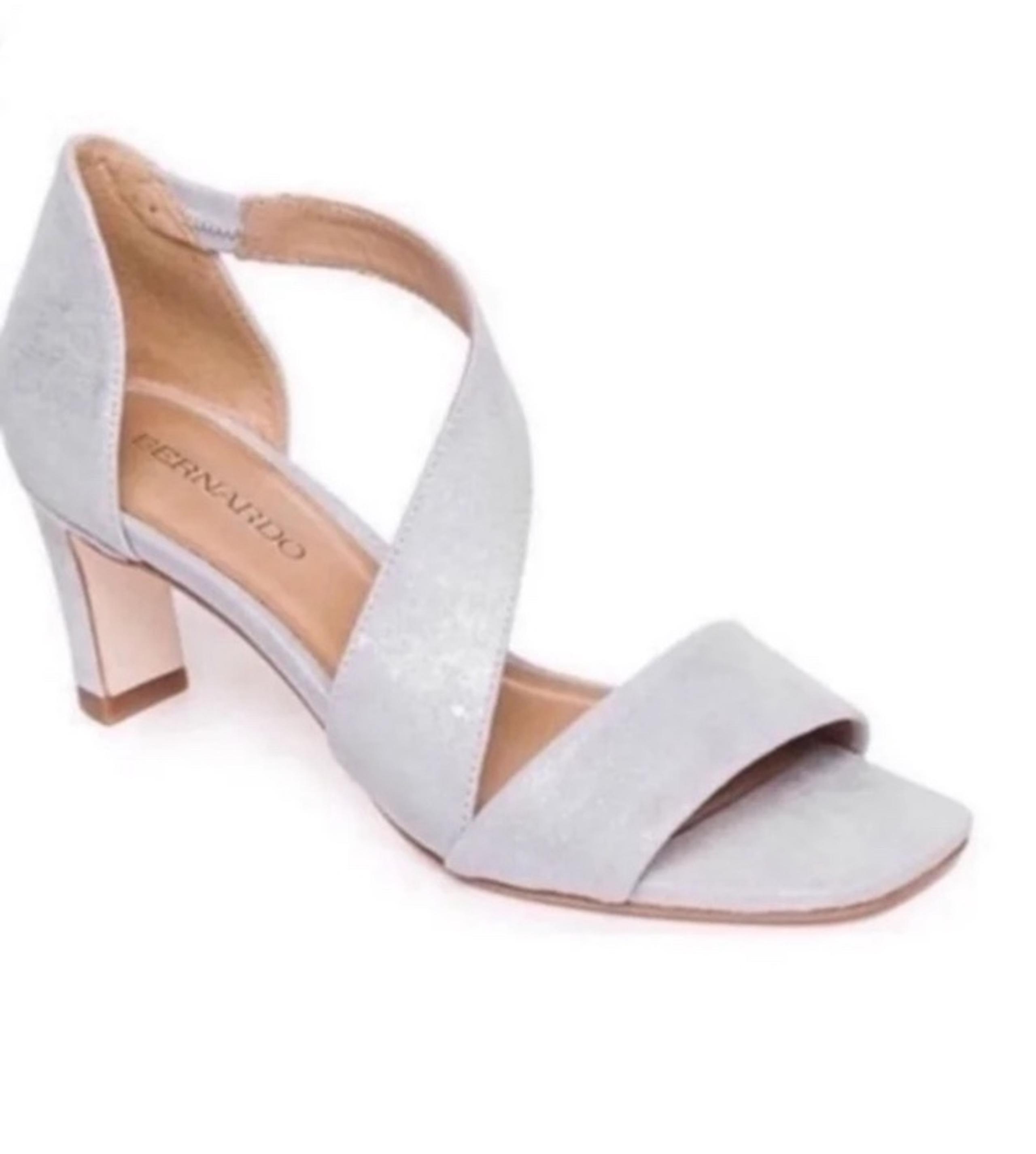 NEW Bernardo Silver Metallic Leather Sandals