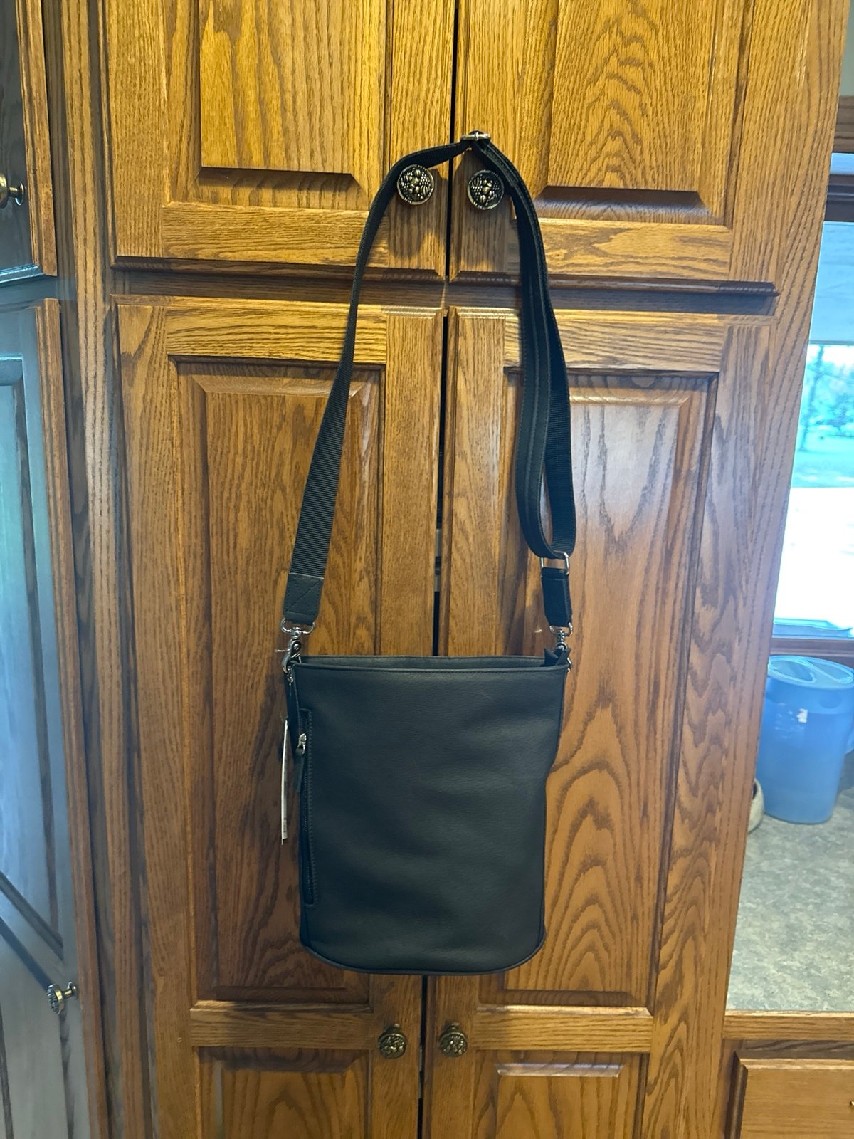 Black Gun Tot’n Mamas Bucket Style Conceal Carry Purse