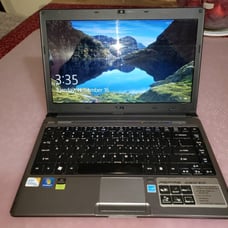 Acer Aspire Timeline AS3810T-8737 13.3 1.30GHz Laptop