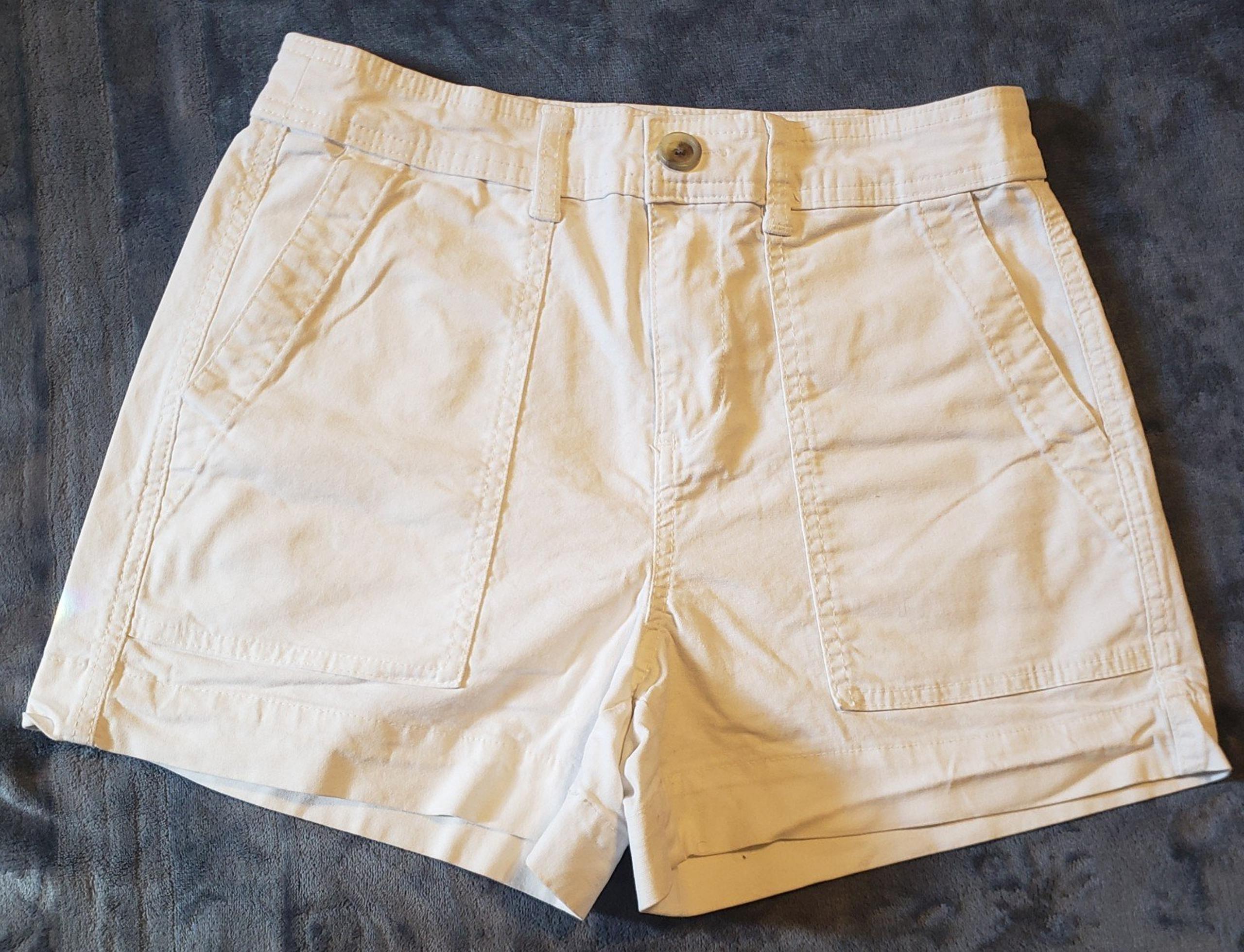 a new day White Stretch Shorts R Women's size 4
