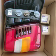 Jeep grand cherokee laredo tail light assembly with sockets