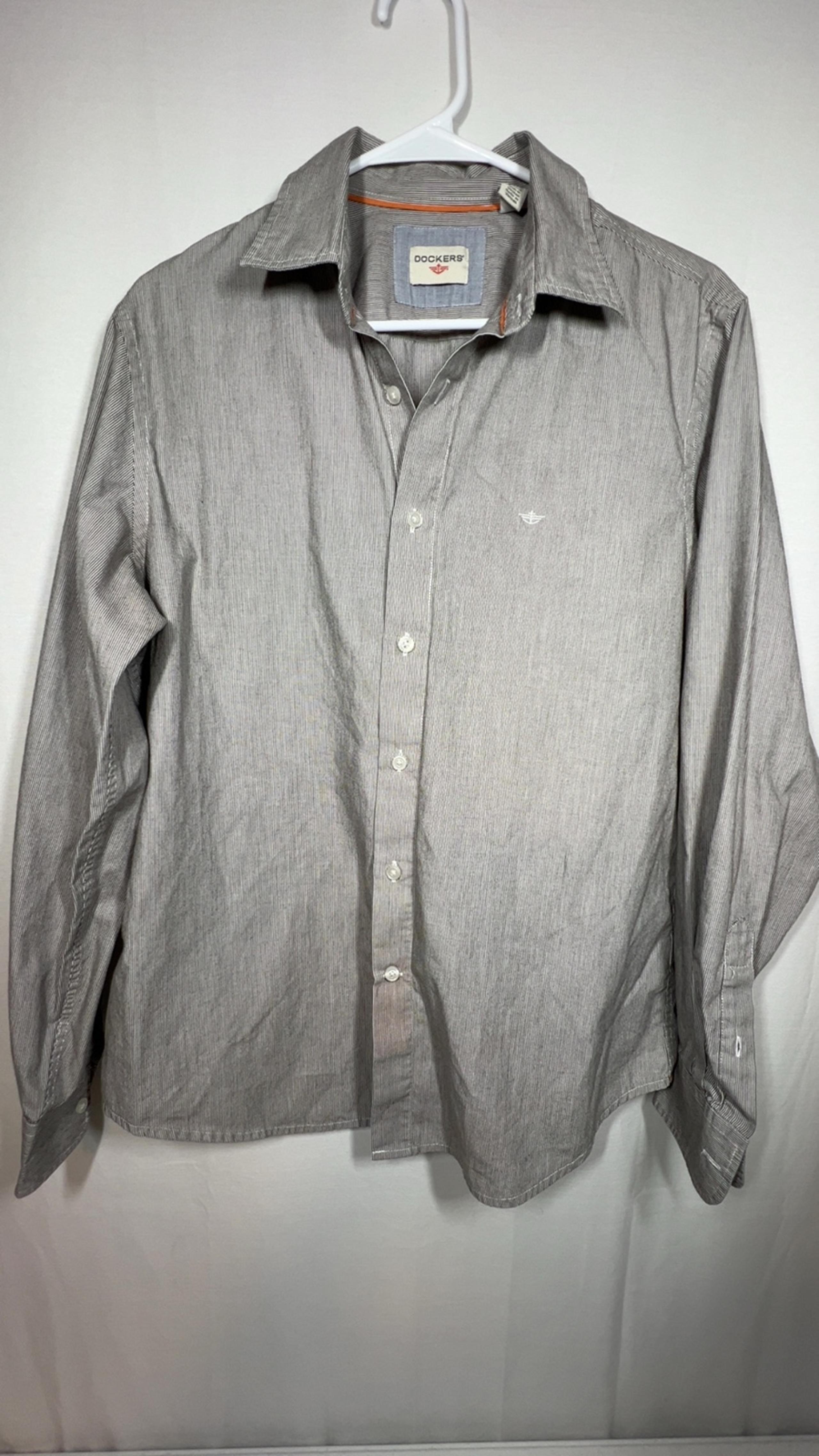 Dockers Gray Casual Button Down Shirt with Textured Fabric