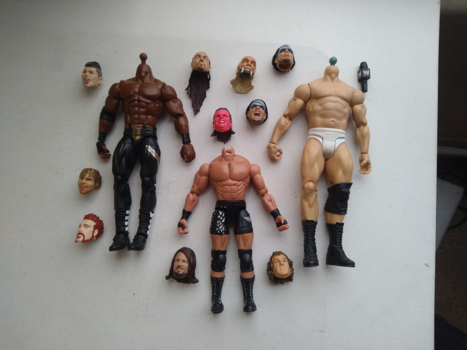 MATTEL, HASBRO WRESTLING FIGURES loose with Lot's of HEADSCULPTS for Customs