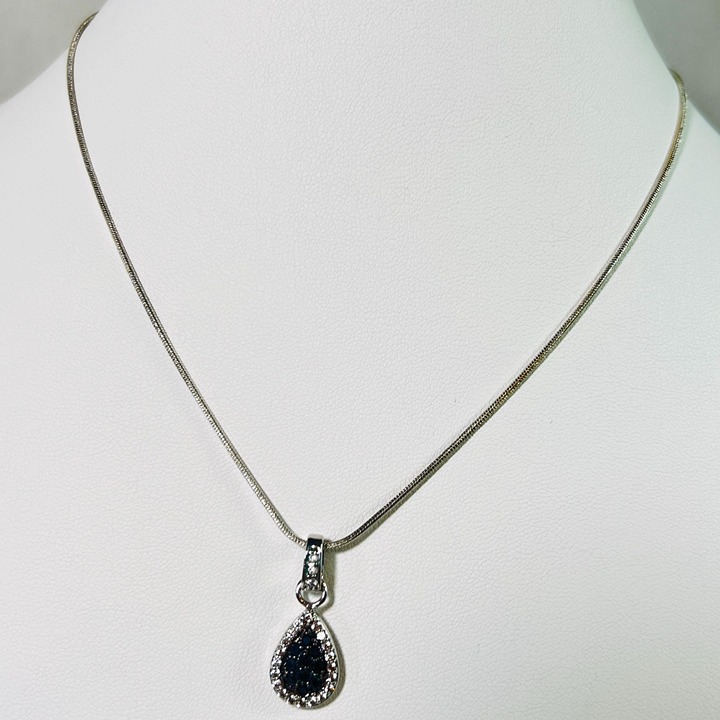 Silver 925 Teardrop Pendant Necklace Black & White Crystals 925 18 Snake chain