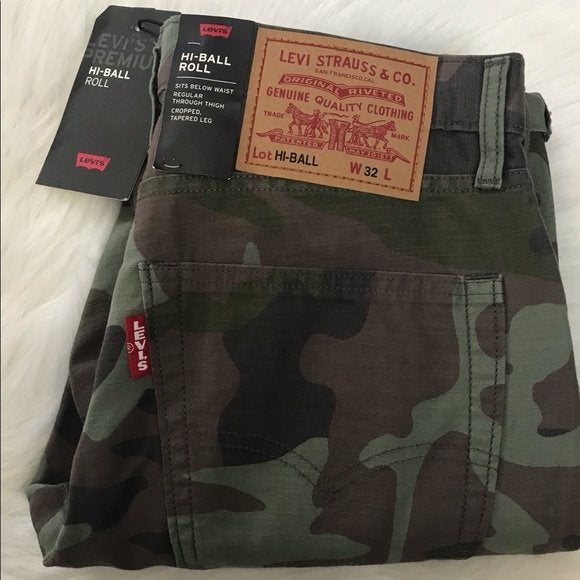 LEVI’S Hi-Ball Roll Camo Crop Jeans 32