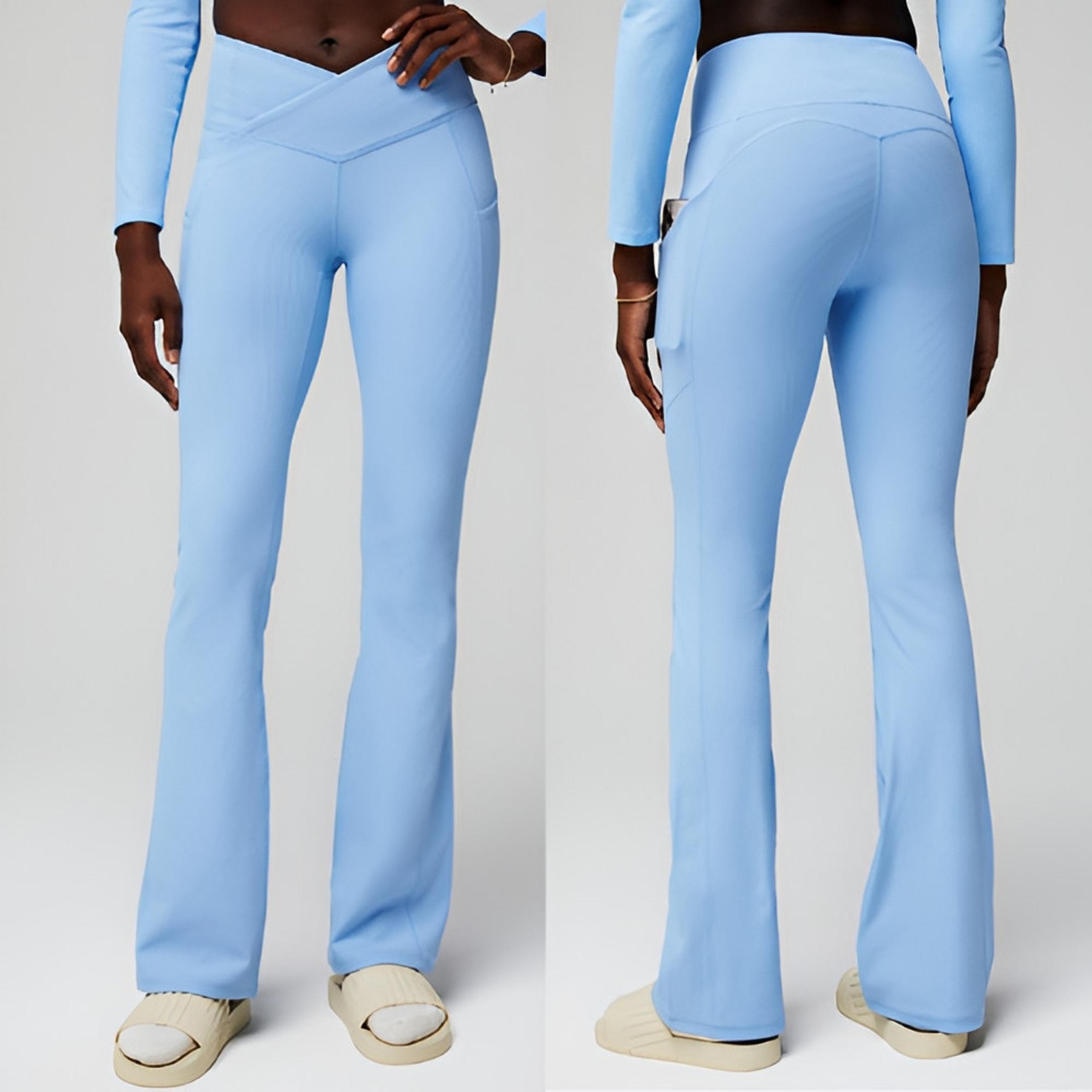 Fabletics Womens Oasis Rib HW Crossover V-Waist Kick Flare Active Yoga Pants S