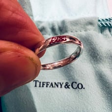 Tiffany & co kiss Ring