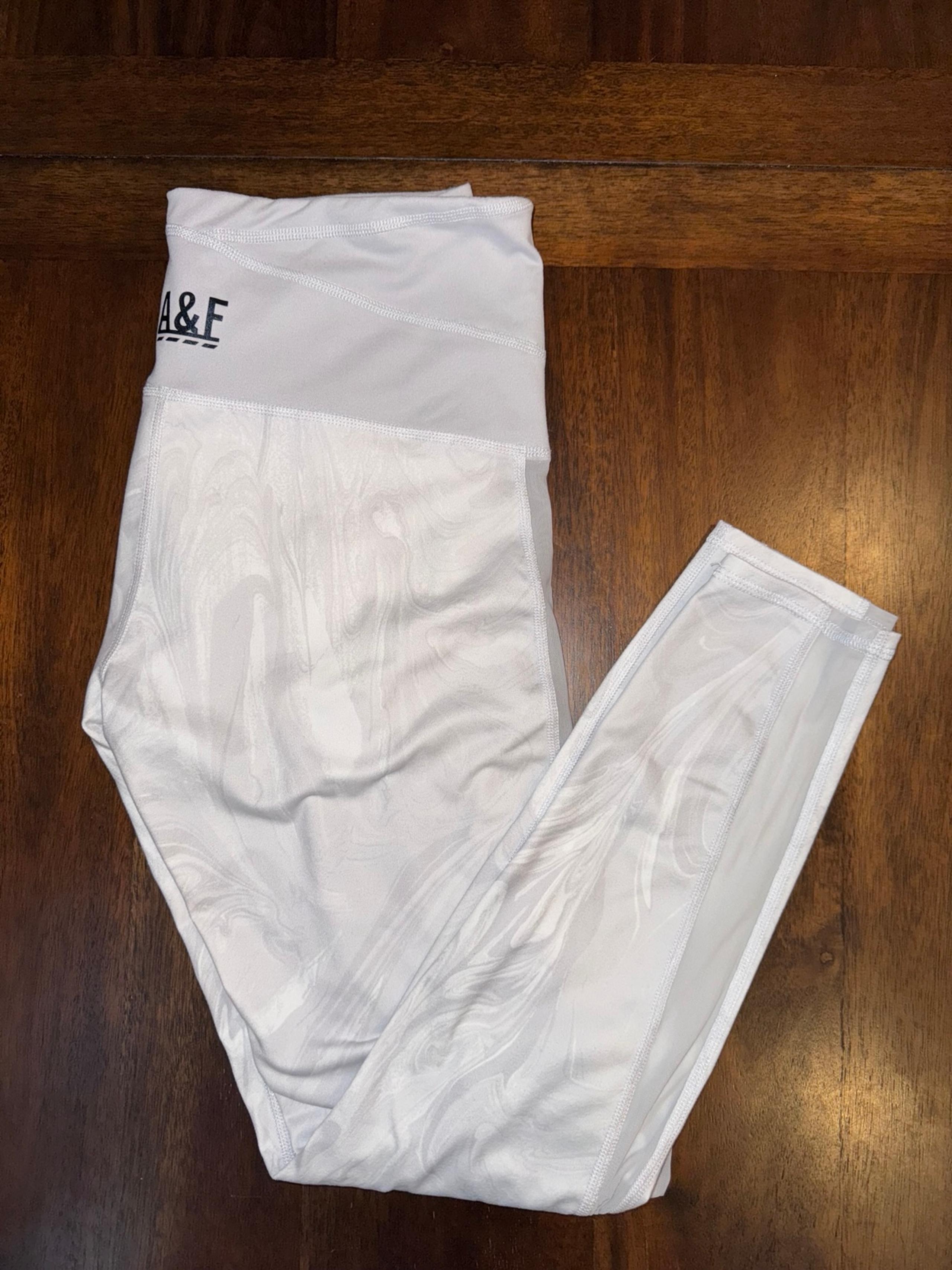 Abercrombie & Fitch Women’s Leggings Size M